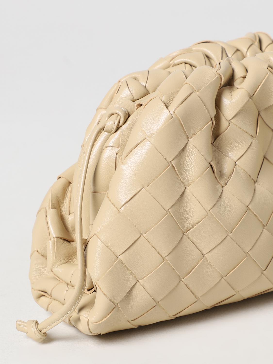 BOTTEGA VENETA: clutch in woven leather - Beige | Bottega