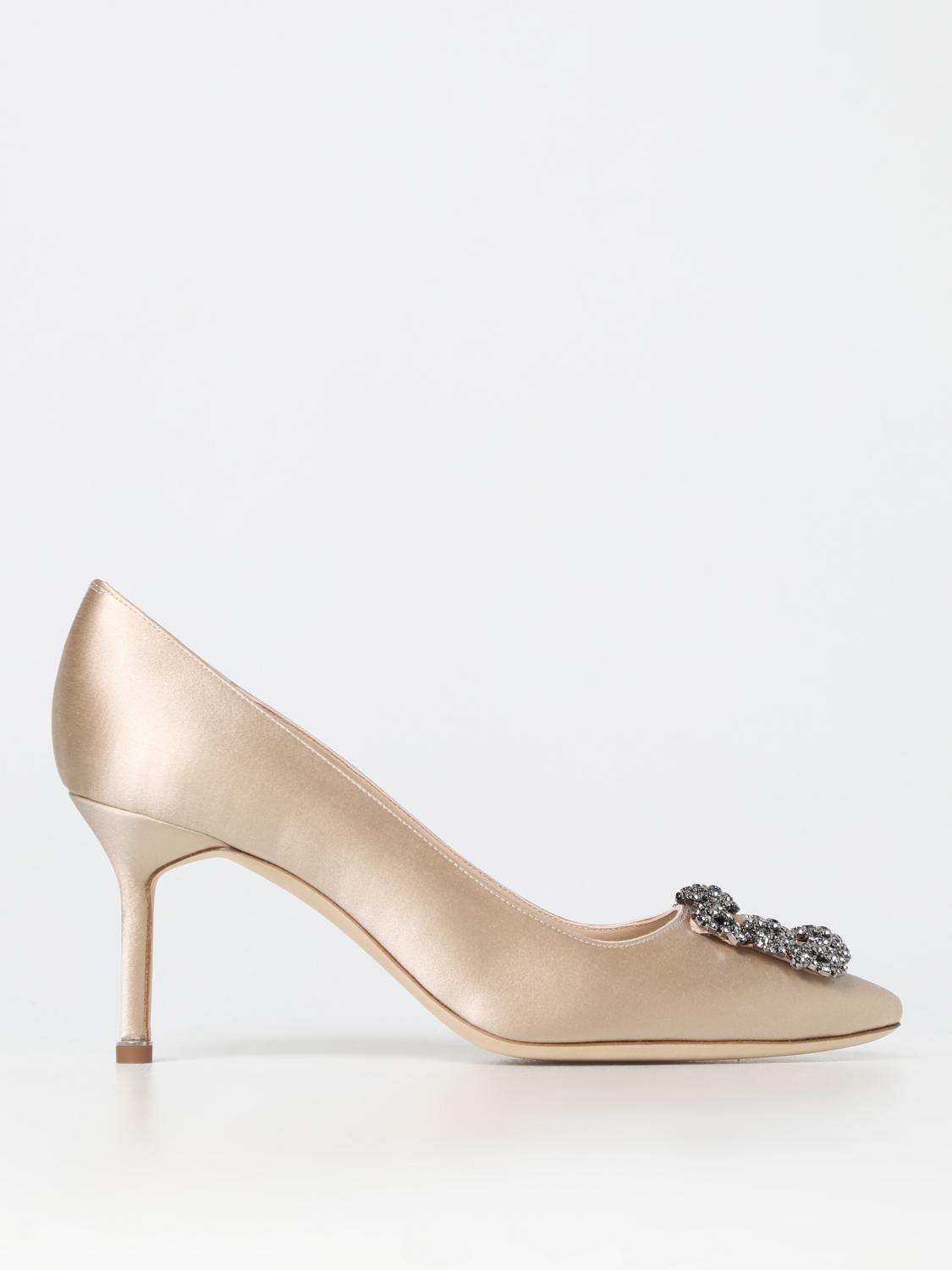 MANOLO BLAHNIK ハンシギ　36 Manolo Blahnik Hangisi satin pumps with jewel buckle - Champagne