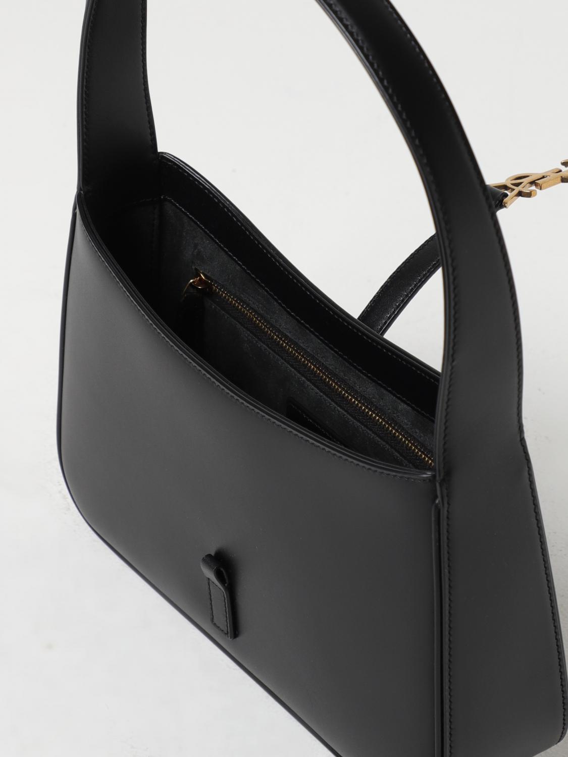 Saint Laurent Le 5 À 7 bag in leather with metal monogram - Black