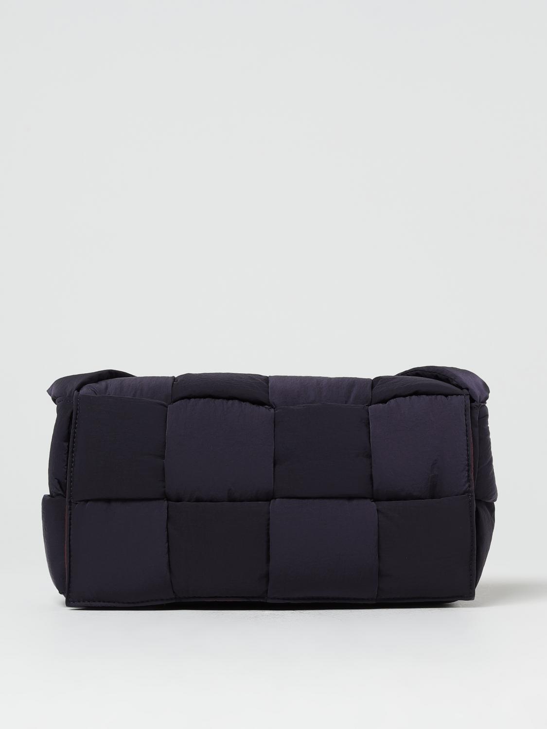 小物 Bottega Veneta mens bags cassette nylon Bottega Veneta Padded Tech Cassette bag in nylon - Navy | 749880