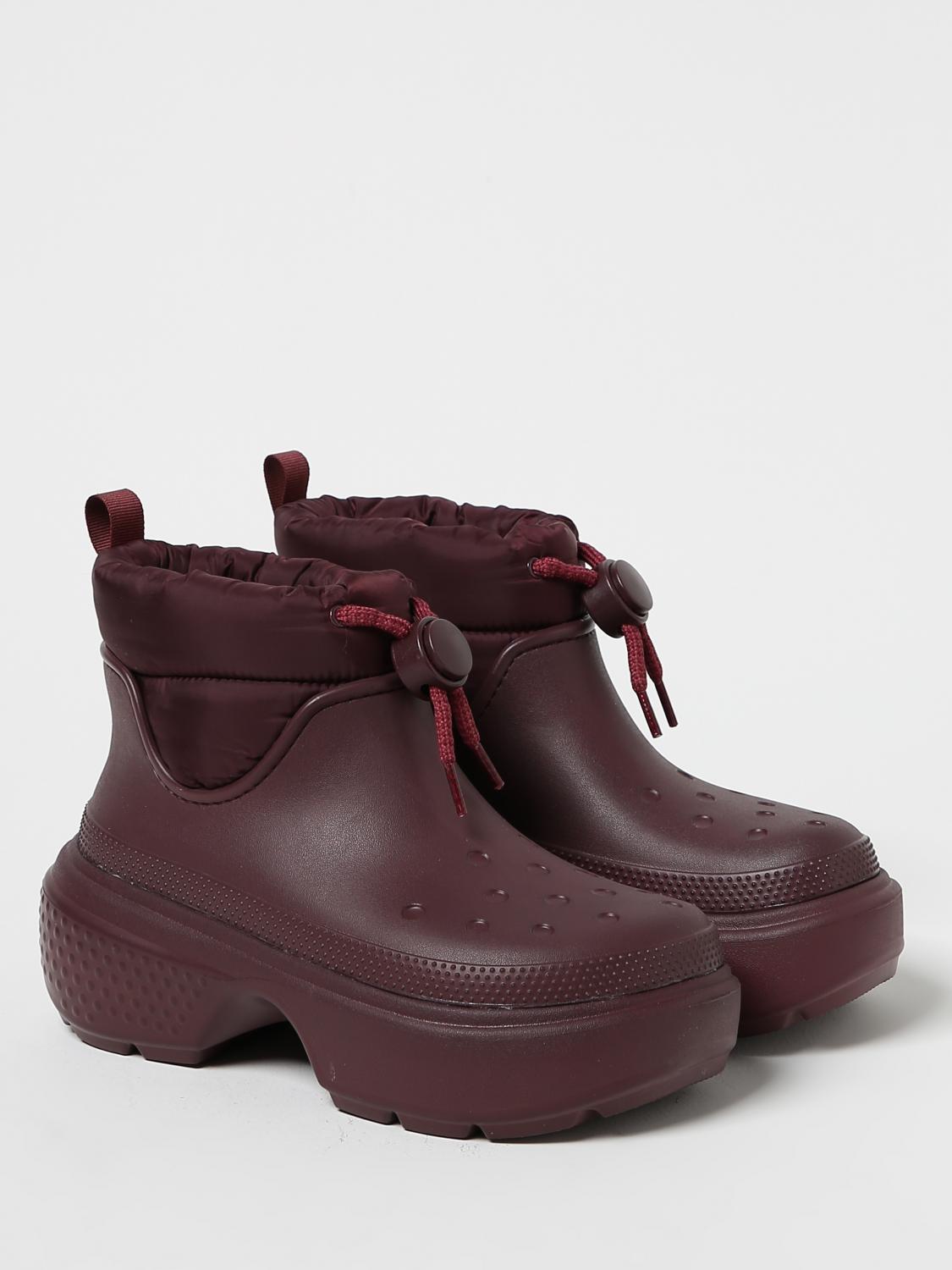 CROCS STIVALETTI: Stivaletto Stomp Puff Crocs in gomma EVA e nylon, Ciliegia - Img 2