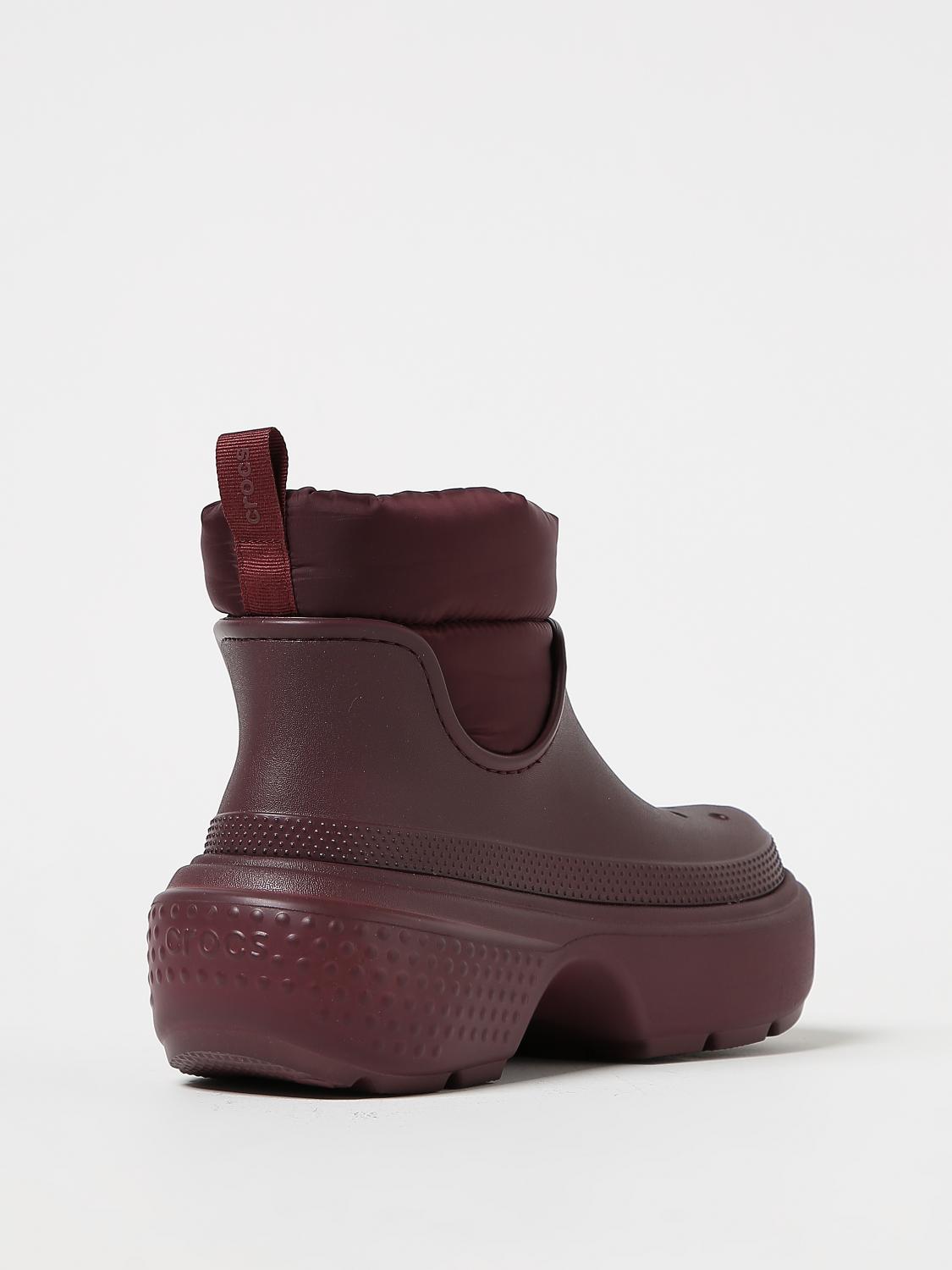 CROCS STIVALETTI: Stivaletto Stomp Puff Crocs in gomma EVA e nylon, Ciliegia - Img 3