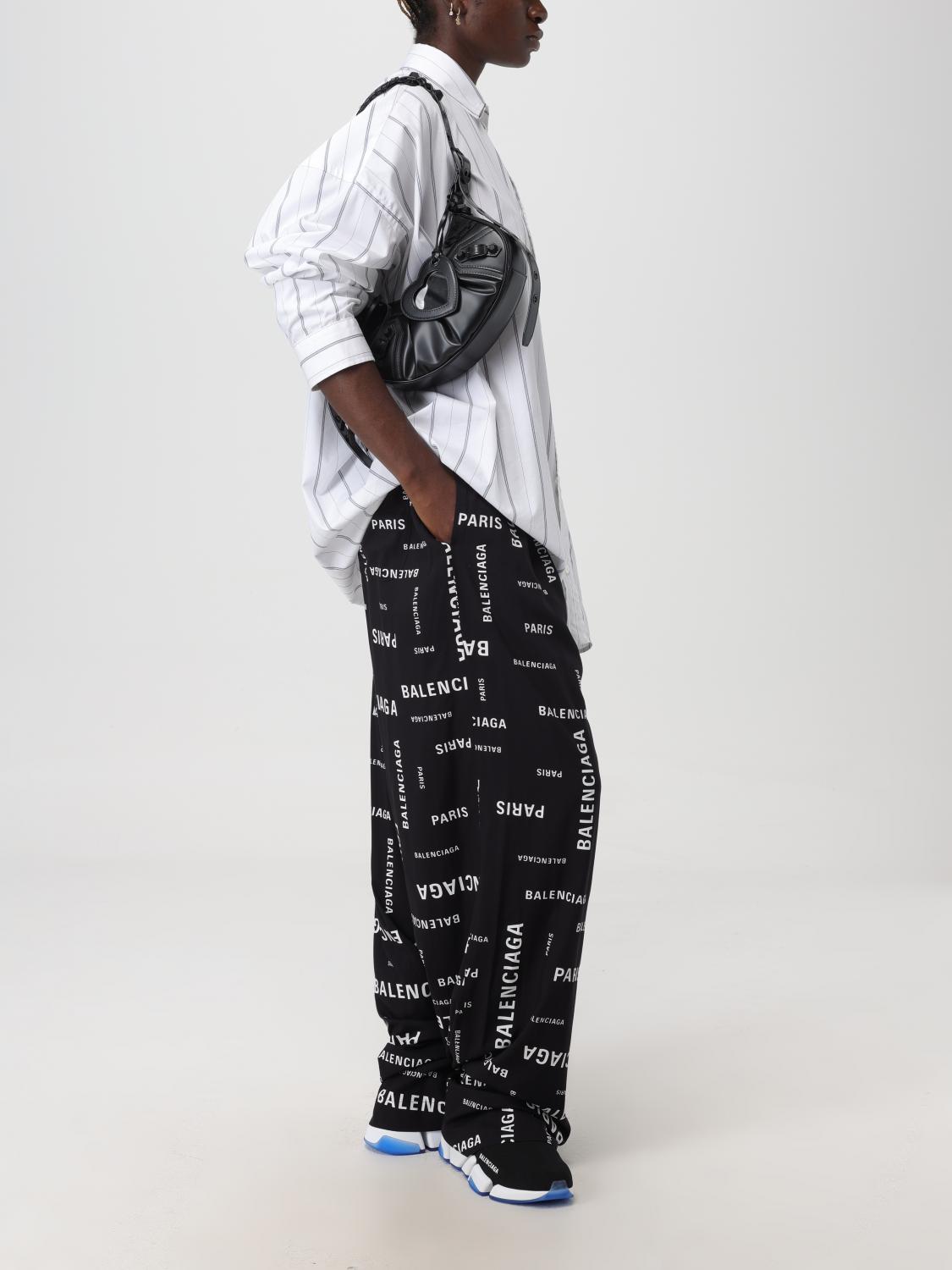 BALENCIAGA PANTALONI: Pantalone Balenciaga in viscosa con lettering logo all over, Nero - Img 2