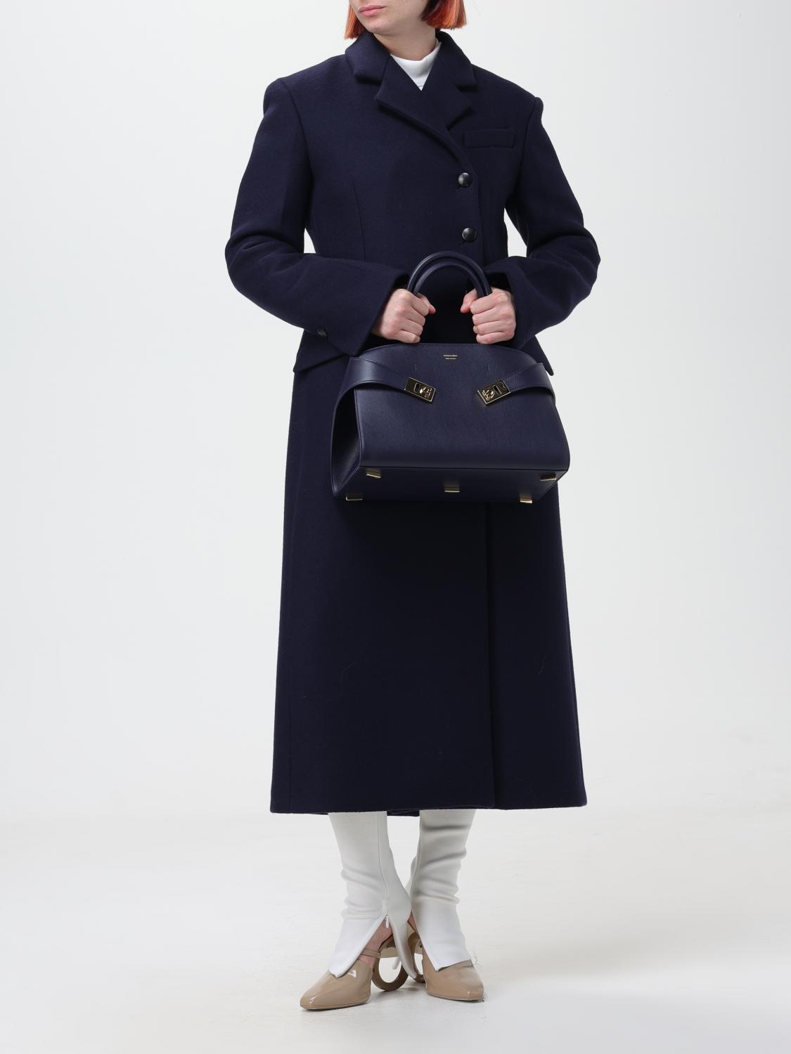 Ferragamo Hug bag in natural micro grain leather - Blue | 215608