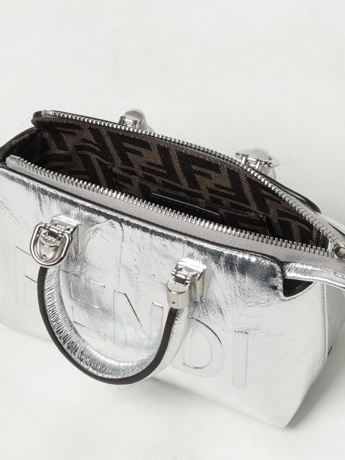 Fendi ショルダーバッグ レディース - シルバー | 8BS067AJQB | GIGLIO.COM