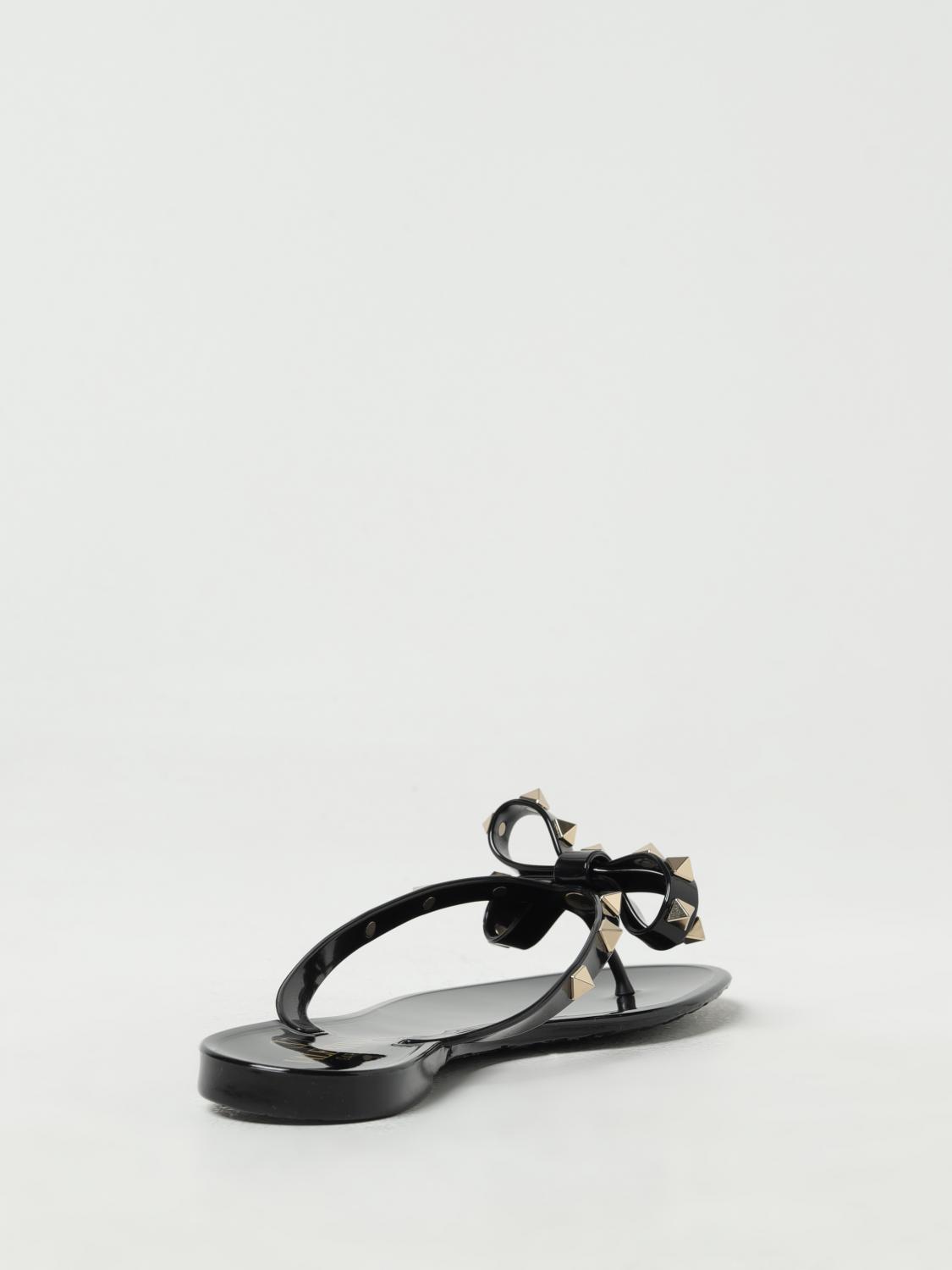 VALENTINO GARAVANI FLAT SANDAL: Valentino Garavani Rockstud flip-flops in rubber with studs, Black - Img 3