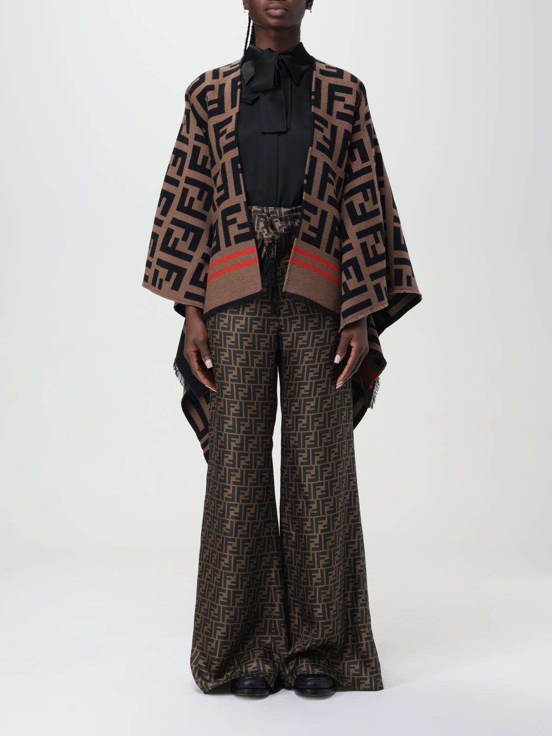 極稀品✧FENDI☆フェンディモノグラムFFポンチョ ケープコート FENDI