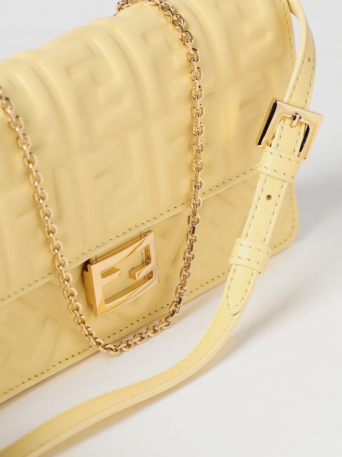 FENDI BORSA MINI: Borsa wallet Baguette Fendi in nappa embossed, Giallo - Img 4
