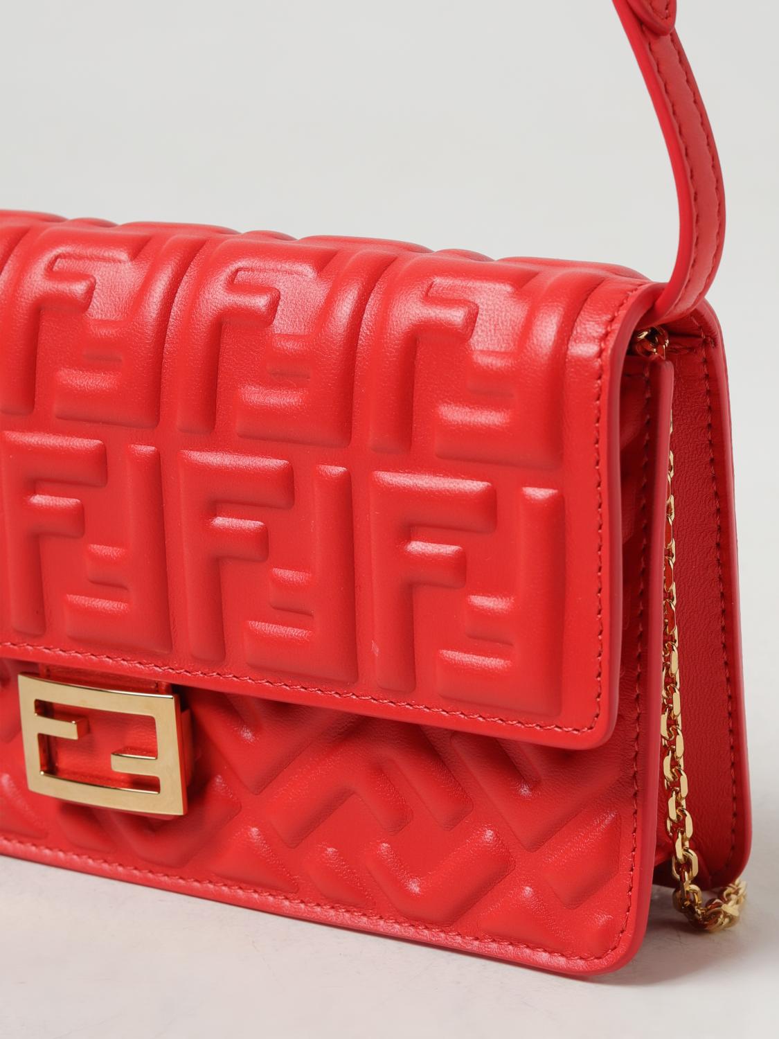 FENDI BORSA MINI: Borsa wallet Baguette Fendi in nappa embossed, Corallo - Img 4