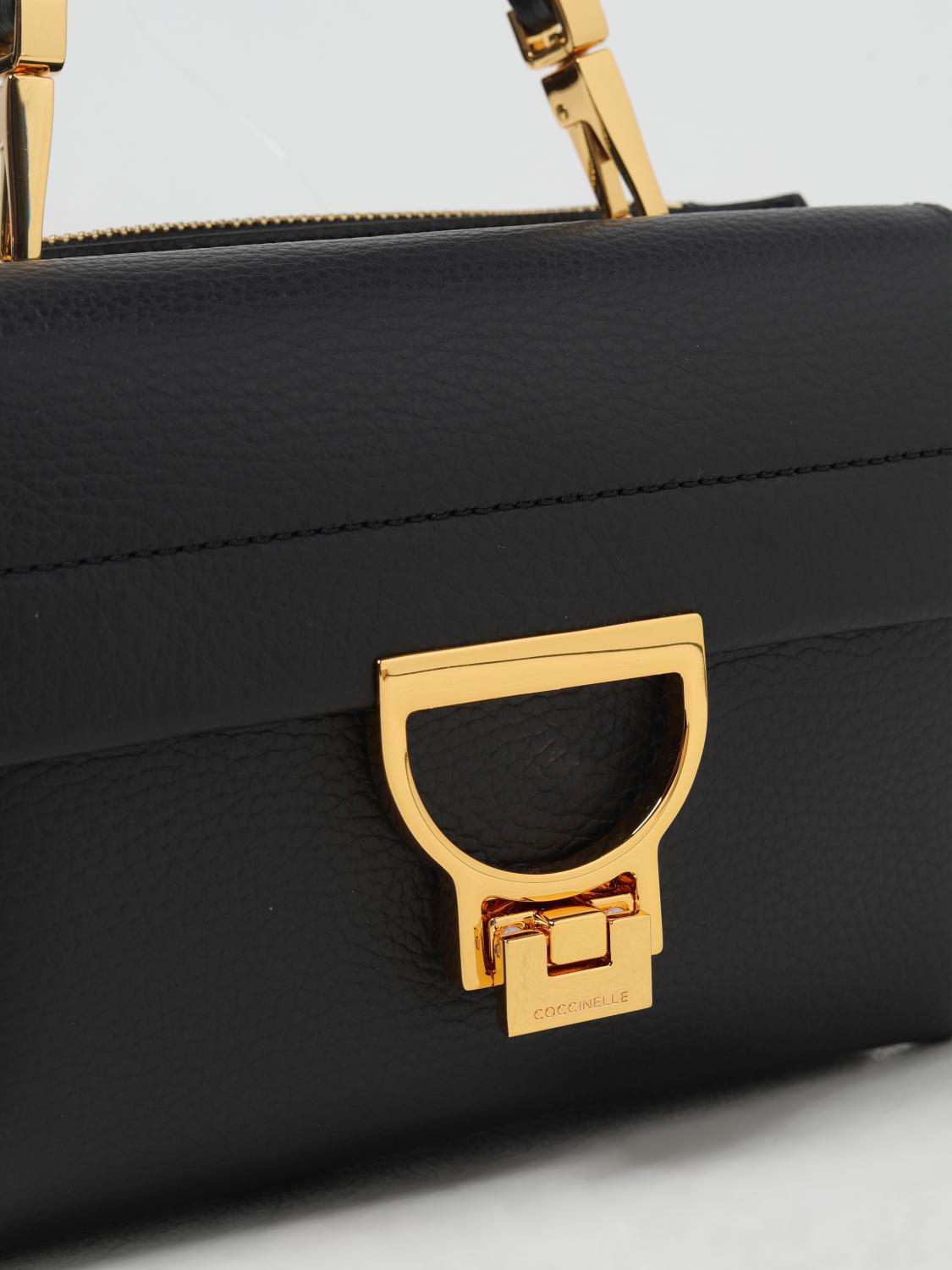 ショルダーバッグ・ポシェット COCCINELLE Woman Shoulder bag Black E1SSK120101 001 Coccinelle Abigail Shoulder Bag | Black | FARFETCH