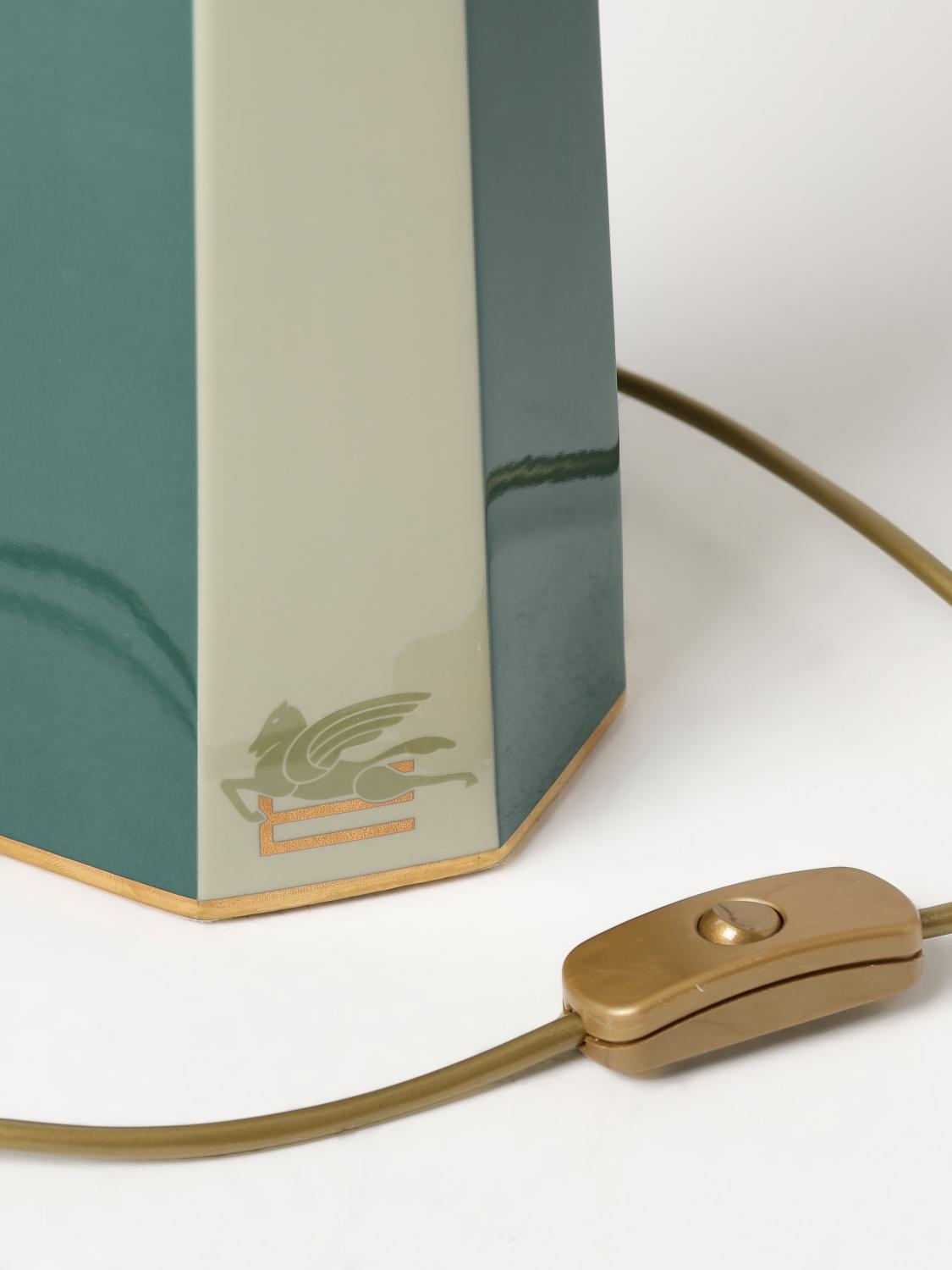 ETRO HOME LAMPADE DA TAVOLO: Table lamps lifestyle Etro Home, Sage - Img 3