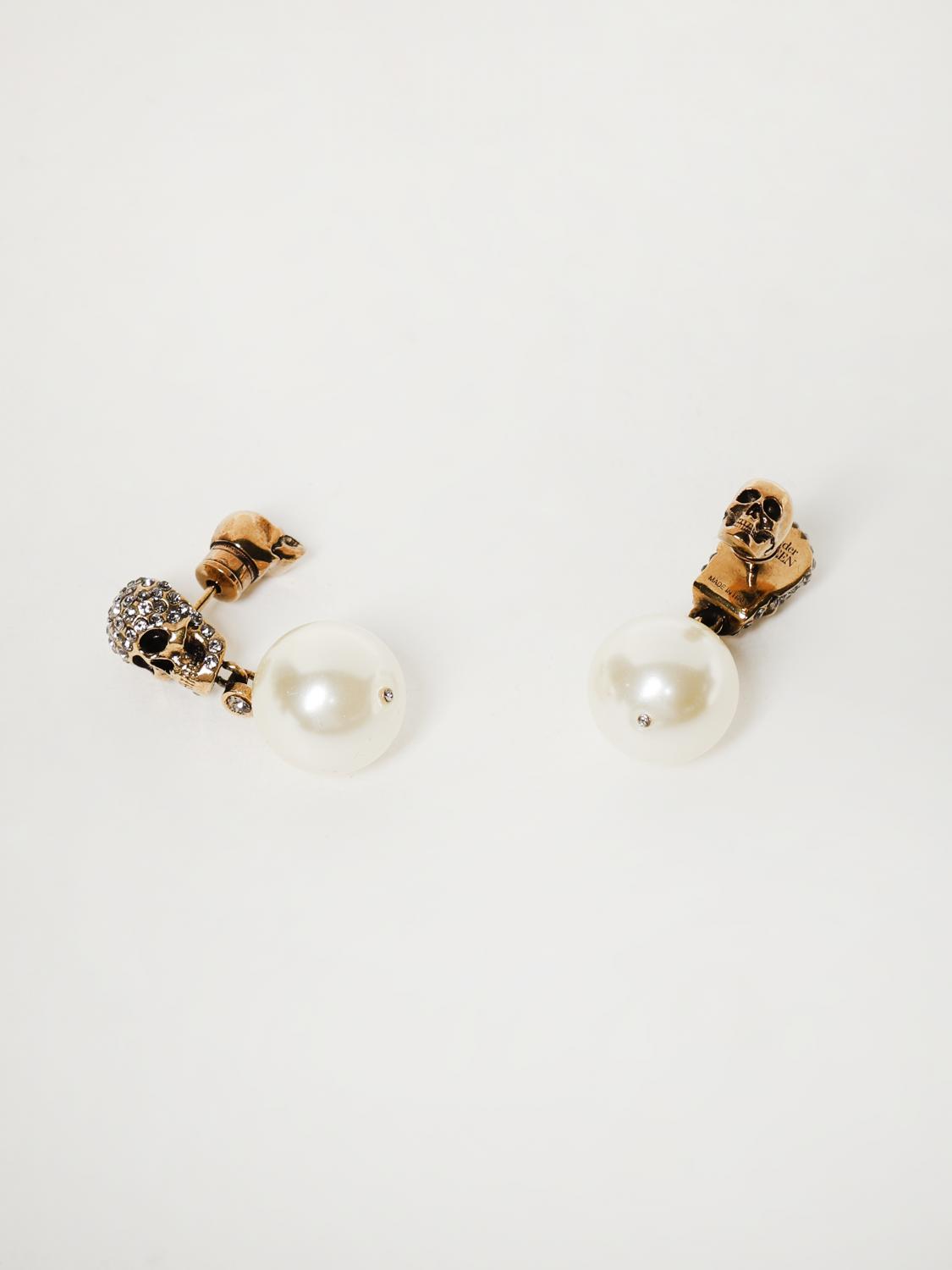 MCQUEEN GIOIELLO: Orecchini Skull McQueen in ottone con strass incastonati e perla sintetica , Oro - Img 3