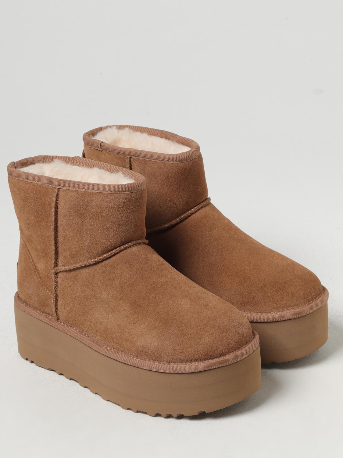 Purchases UGG Women’s Hazel Chelsea Boots