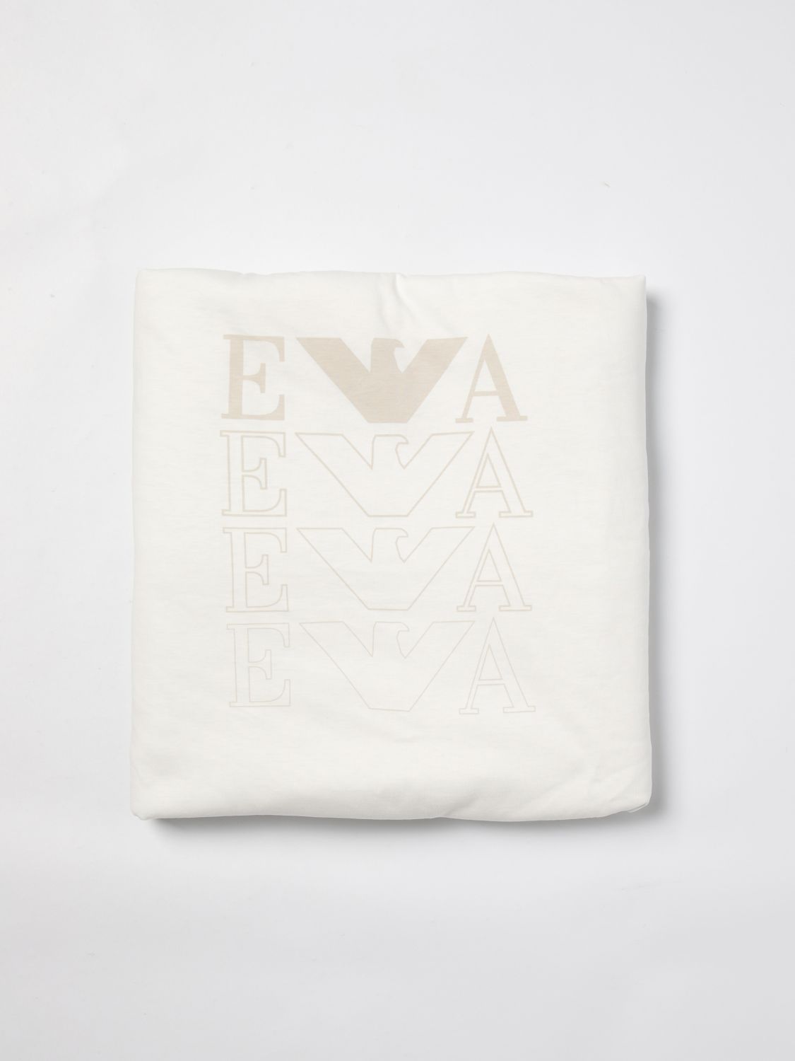 EMPORIO ARMANI BEDCOVERS AND BLANKETS: Bedcovers and blankets lifestyle Emporio Armani, White - Img 1