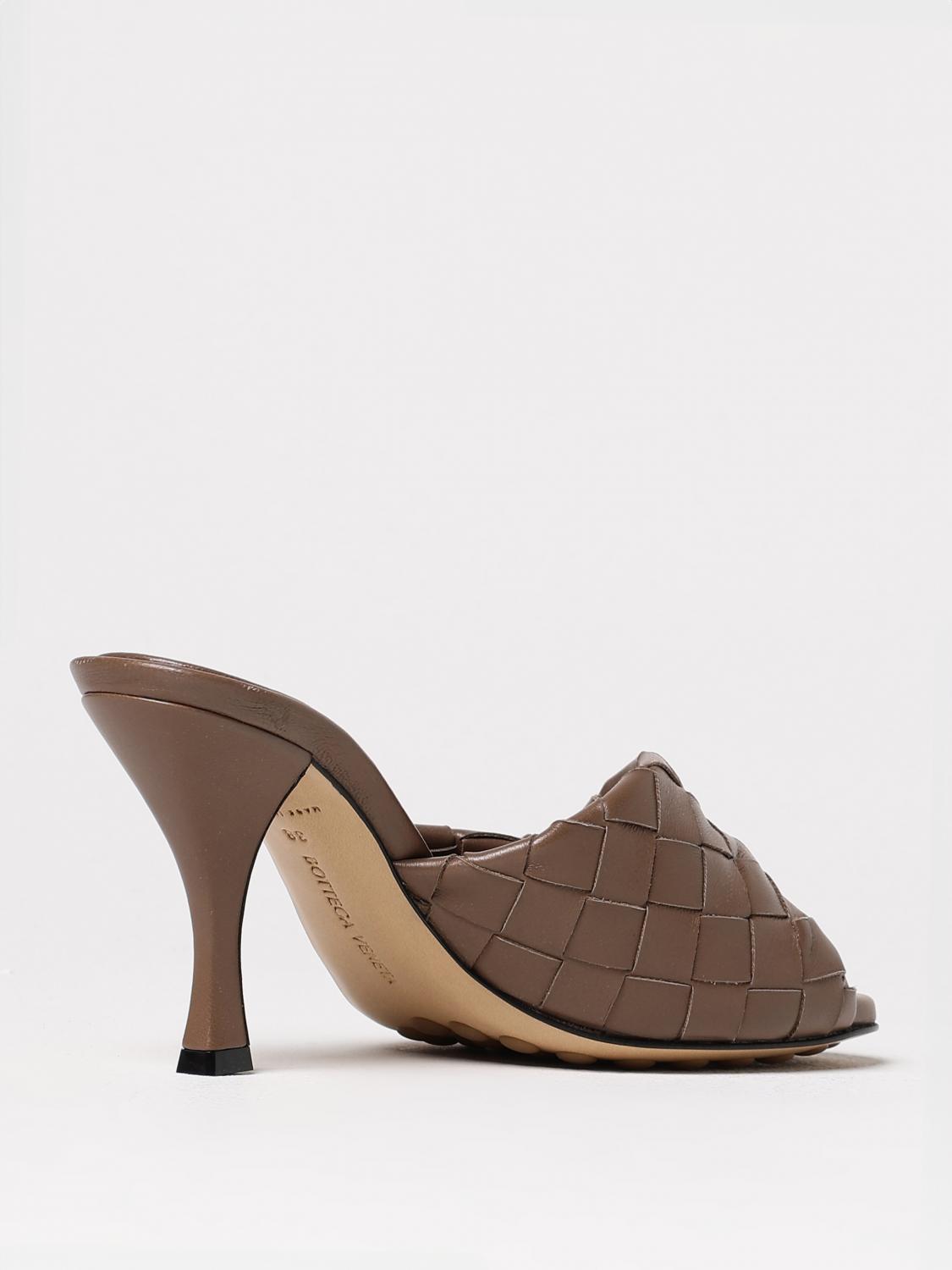 BOTTEGA VENETA SANDALI CON TACCO: Mules Blink Bottega Veneta in pelle intrecciata , Moro - Img 3