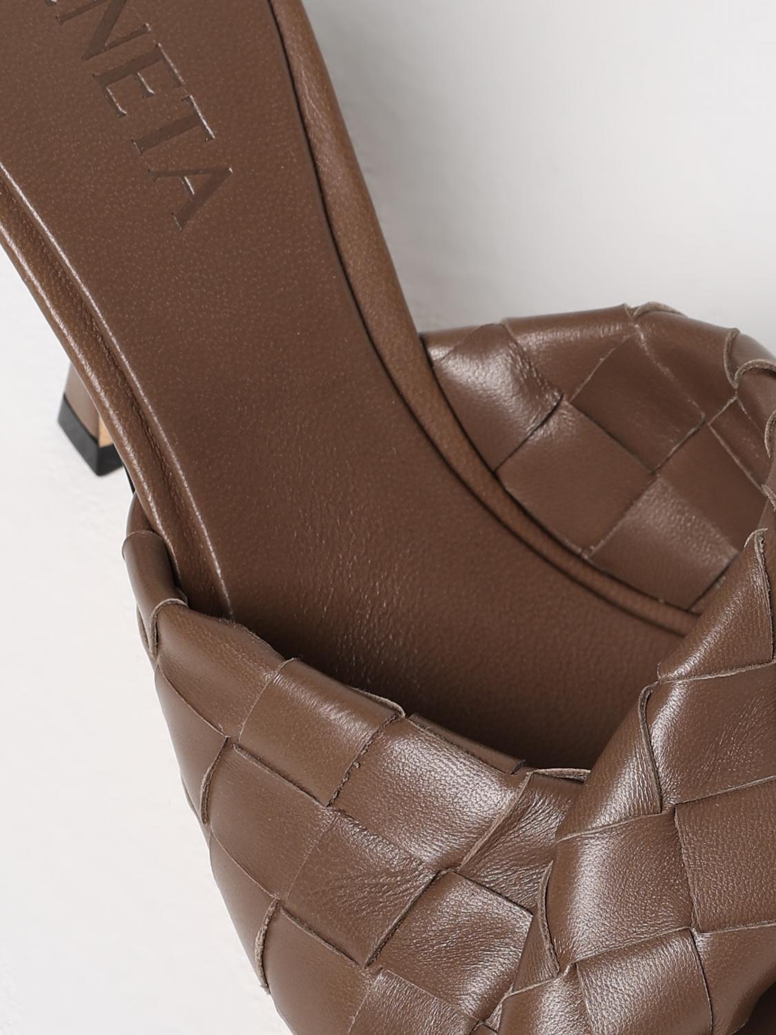 BOTTEGA VENETA SANDALI CON TACCO: Mules Blink Bottega Veneta in pelle intrecciata , Moro - Img 4