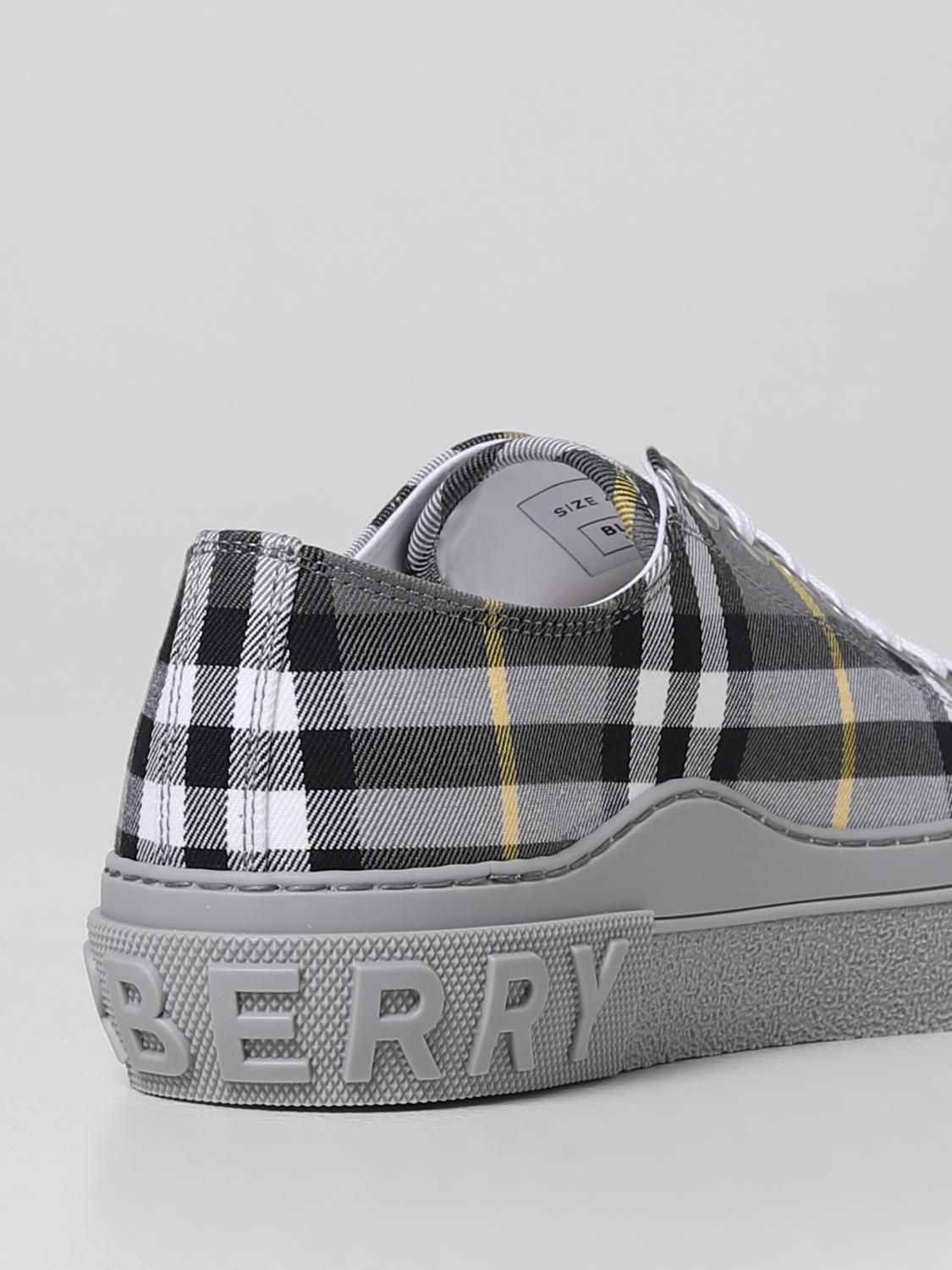BURBERRY ポインテッドトゥ フラットシューズ グレー Burberry sneakers in canvas with check pattern - Grey | 8064267