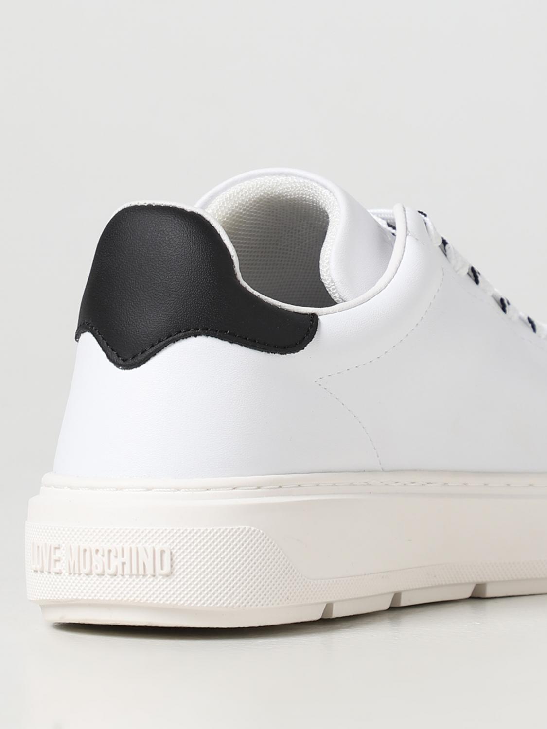 スニーカー LOVE MOSCHINO Woman Sneakers White JA15394G1G 10A Amazon.com | Love Moschino Women's Sneakers, White, 4.5