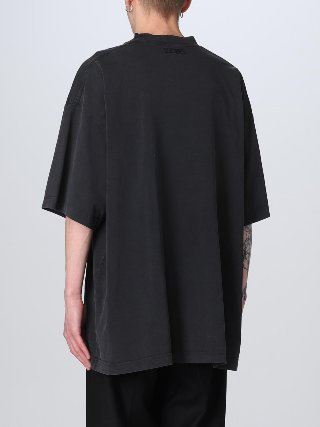 VETEMENTS: T-shirt men - Black | Vetements t-shirt VETEMENTS: T-shirt men - Black | Vetements t-shirt