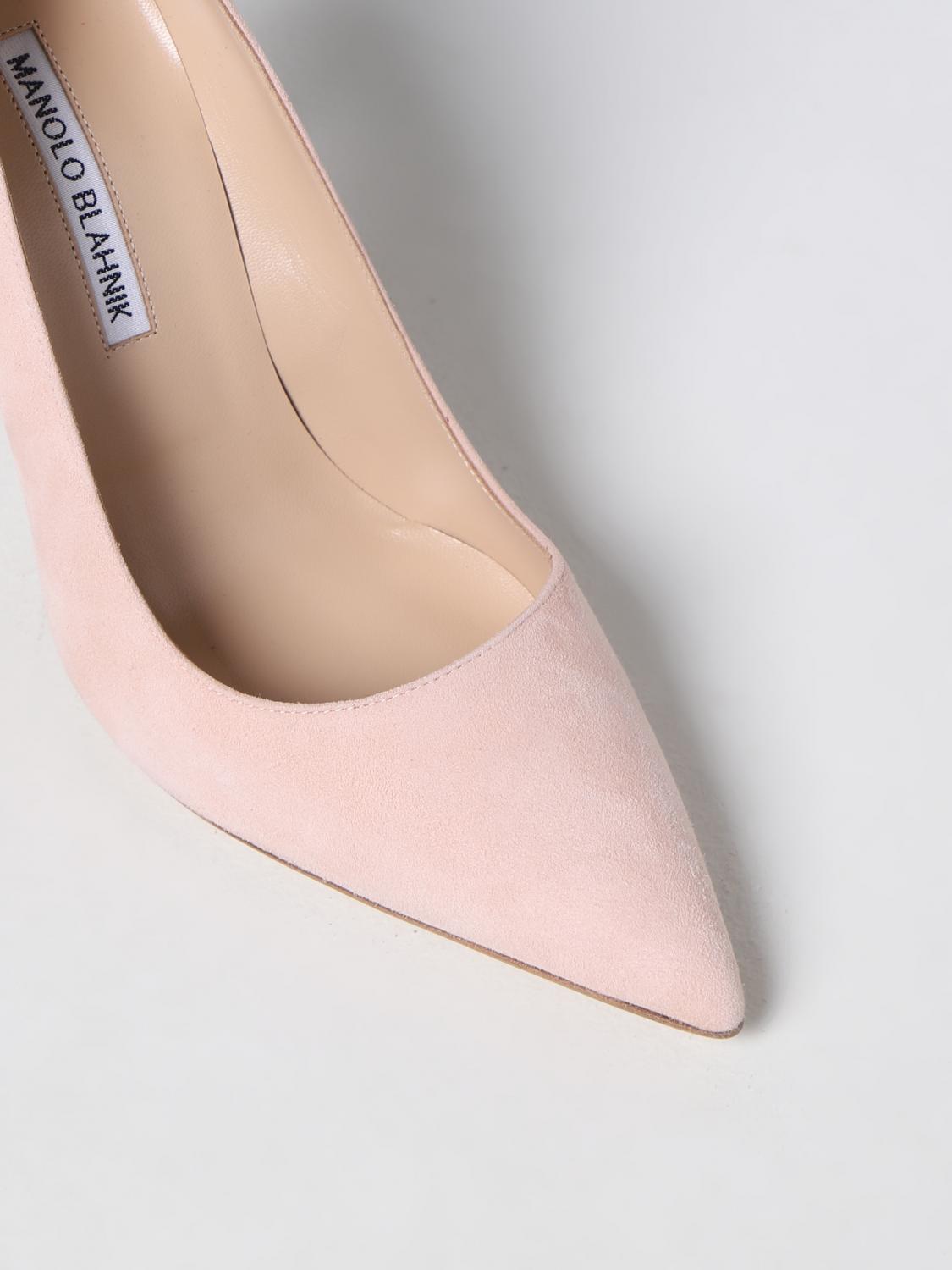 Manolo Blahnik décolleté in suede - Blush Pink | 9XX0417 | GIGLIO.COM