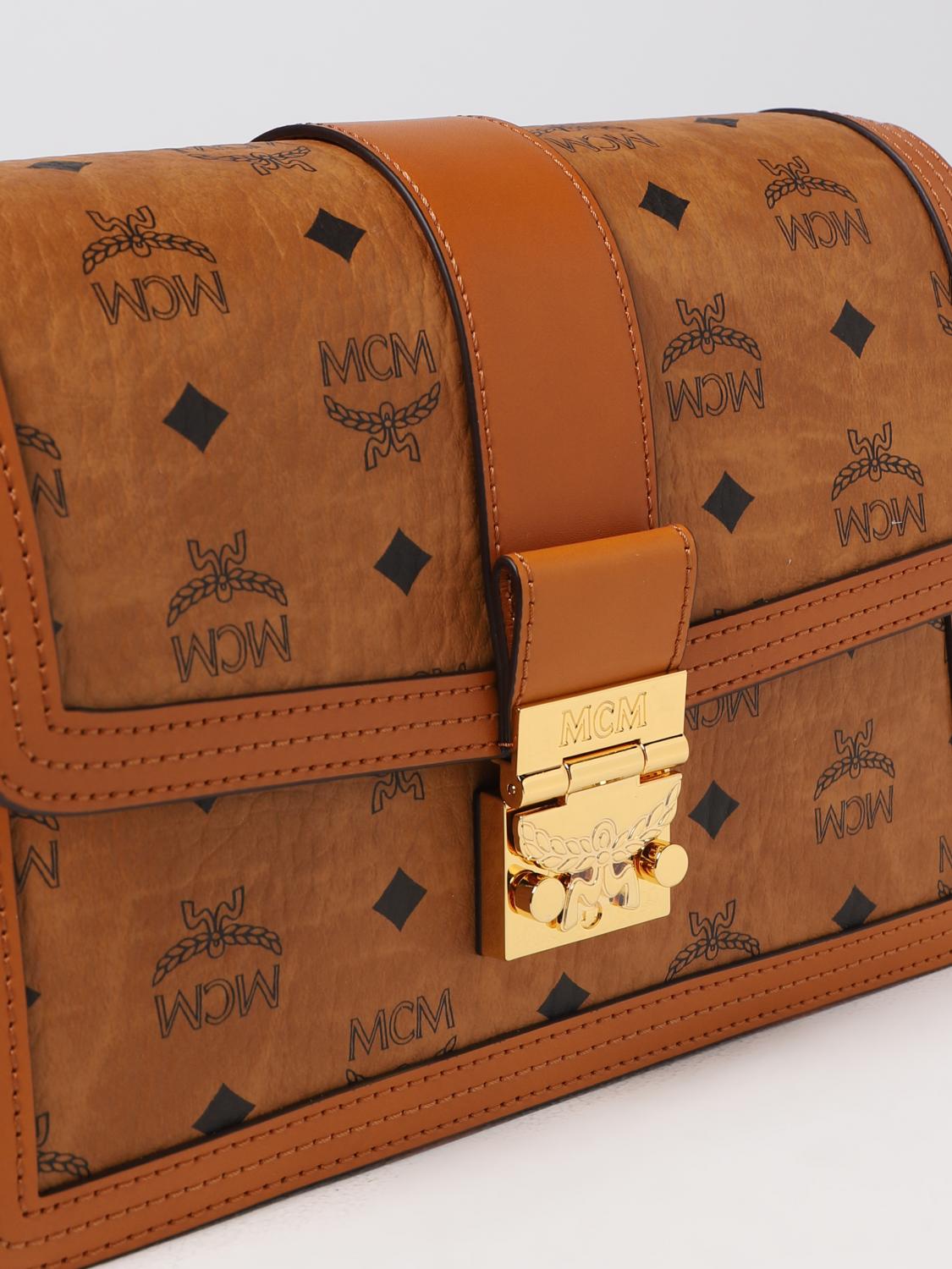2万円 MCMショルダーバッグ MCM(エムシーエム) ショルダーバッグ 
