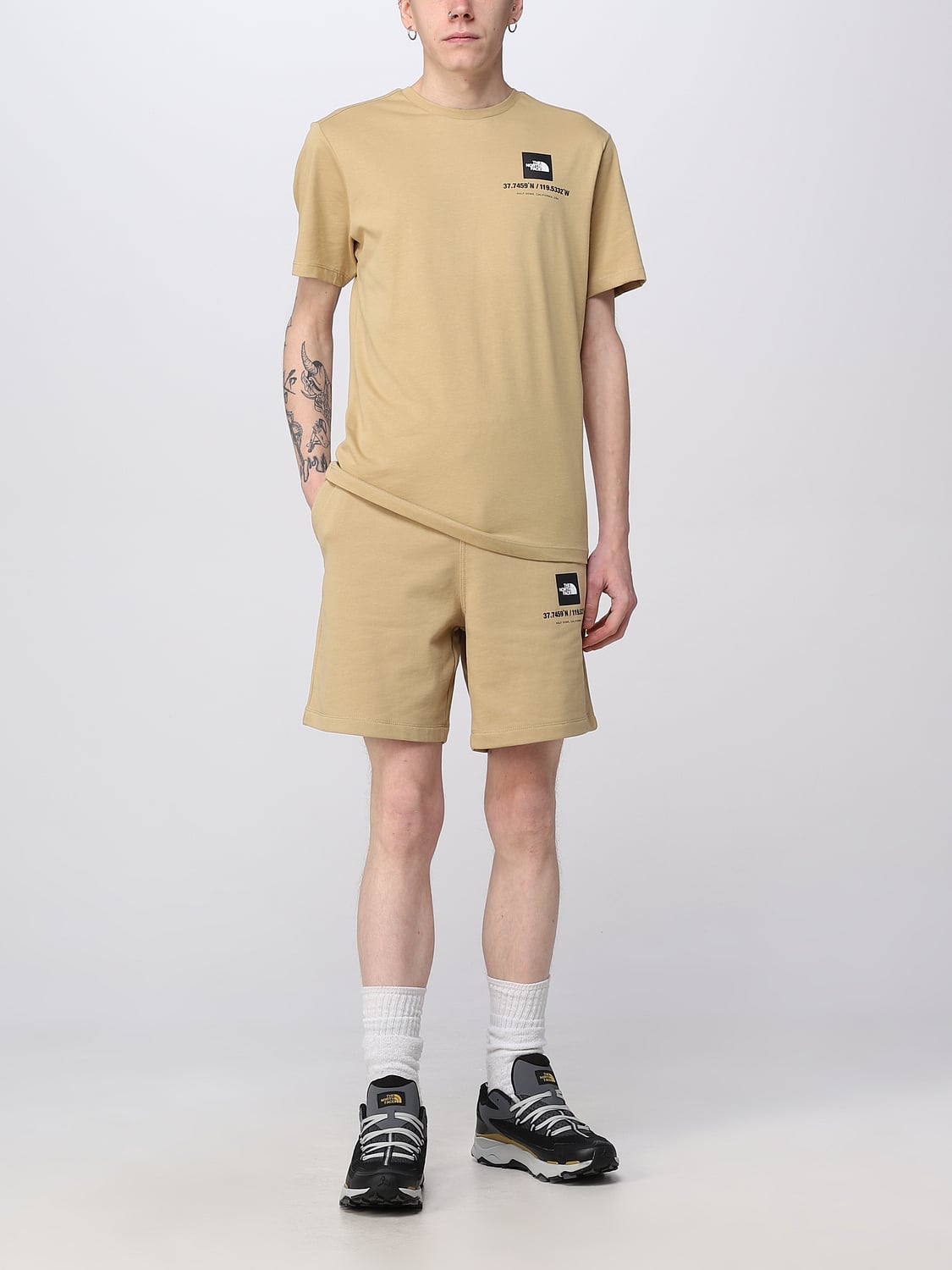 The North Face ショートパンツ メンズ - 柿 | NF0A826Z | GIGLIO.COM