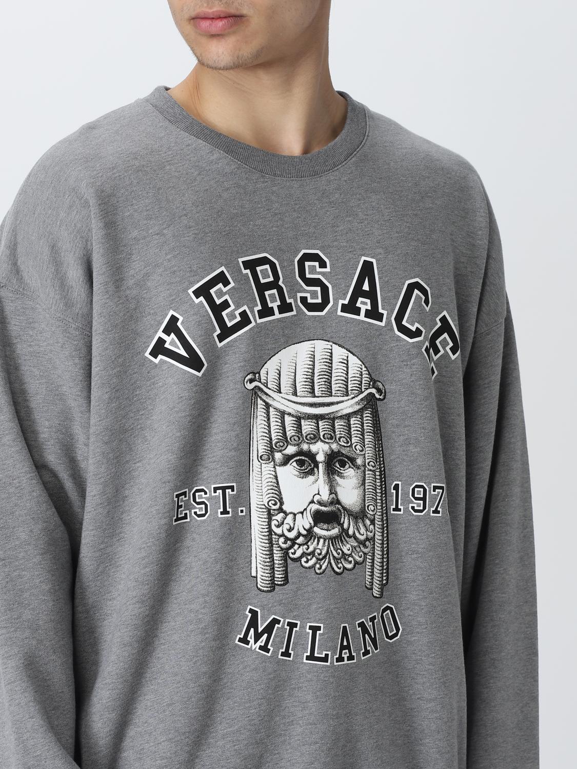【Versace】スウェット シャツ ロゴ刺繍 グレー 210.jpg