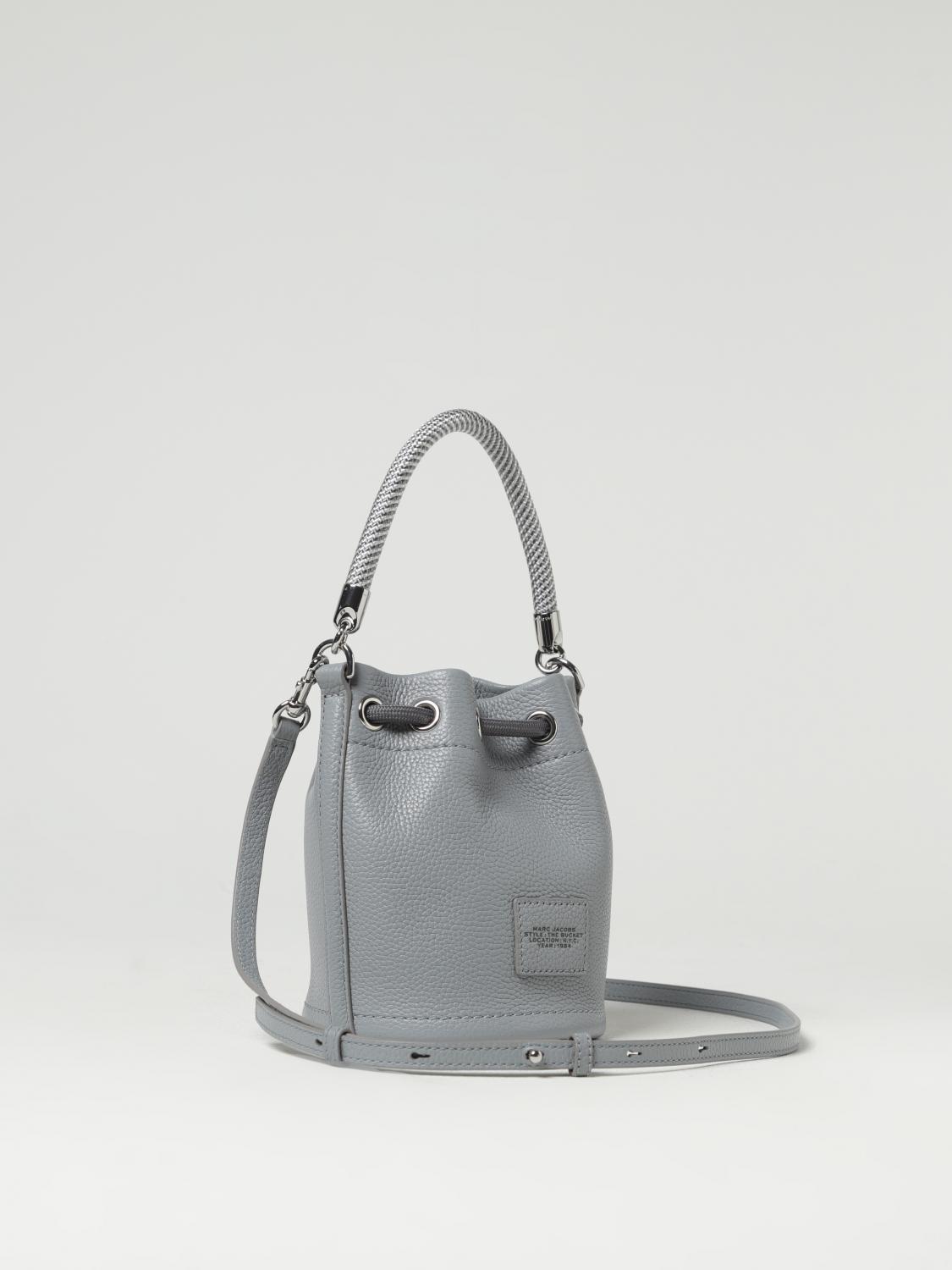 MARC JACOBS BORSA MINI: Borsa The Bucket Marc Jacobs in pelle a grana, Grigio - Img 2
