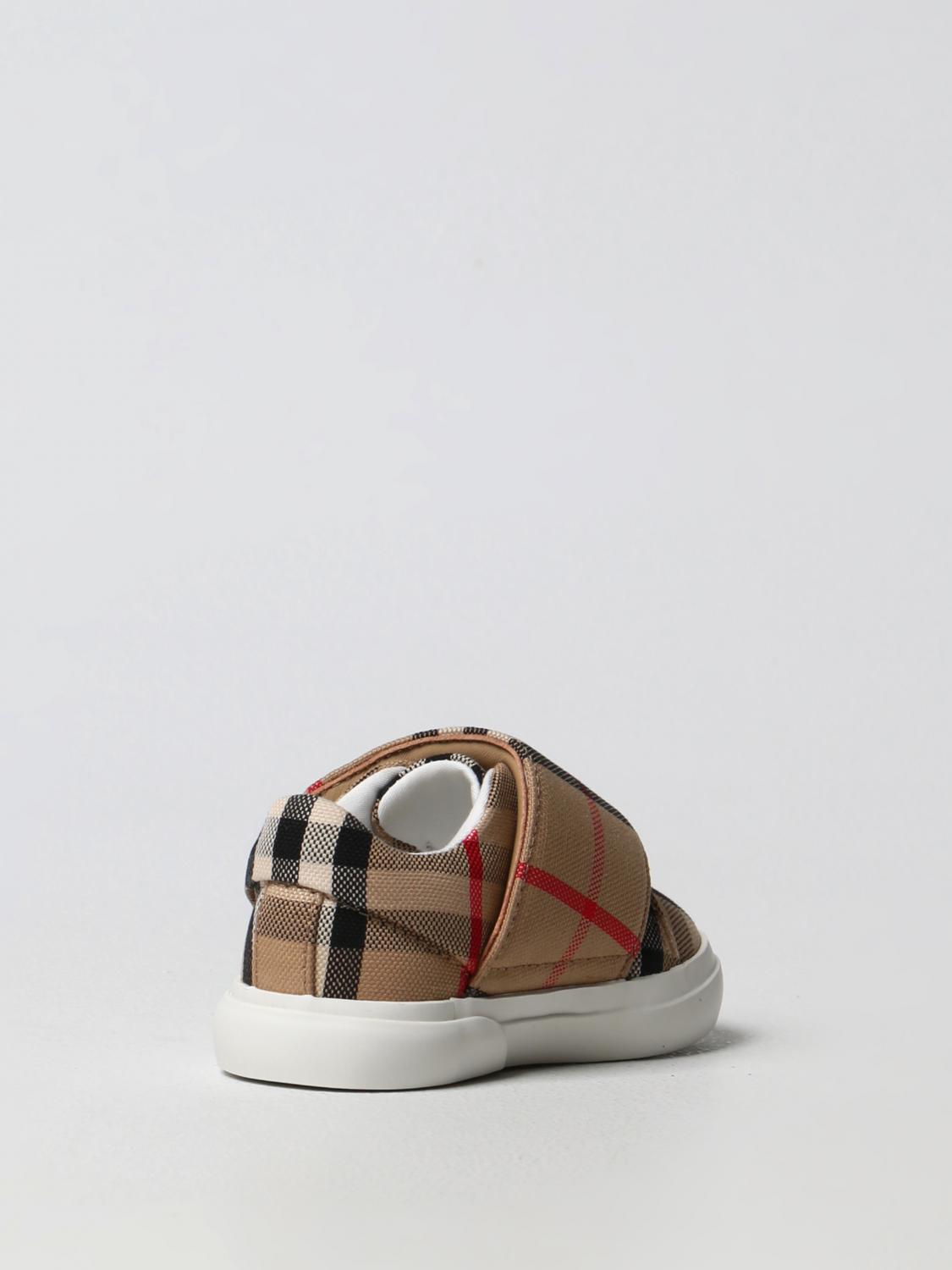 Burberry ズスニーカー ボーイ Kids - ベージュ | 8069391 | GIGLIO.COM