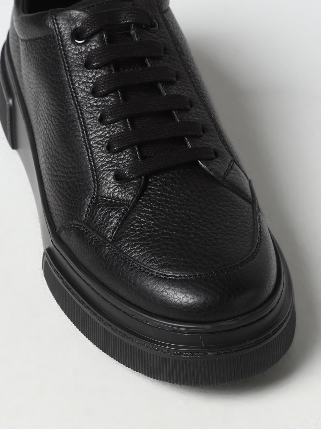 Giorgio Armani sneakers in grained leather - Black | X2X177XN914
