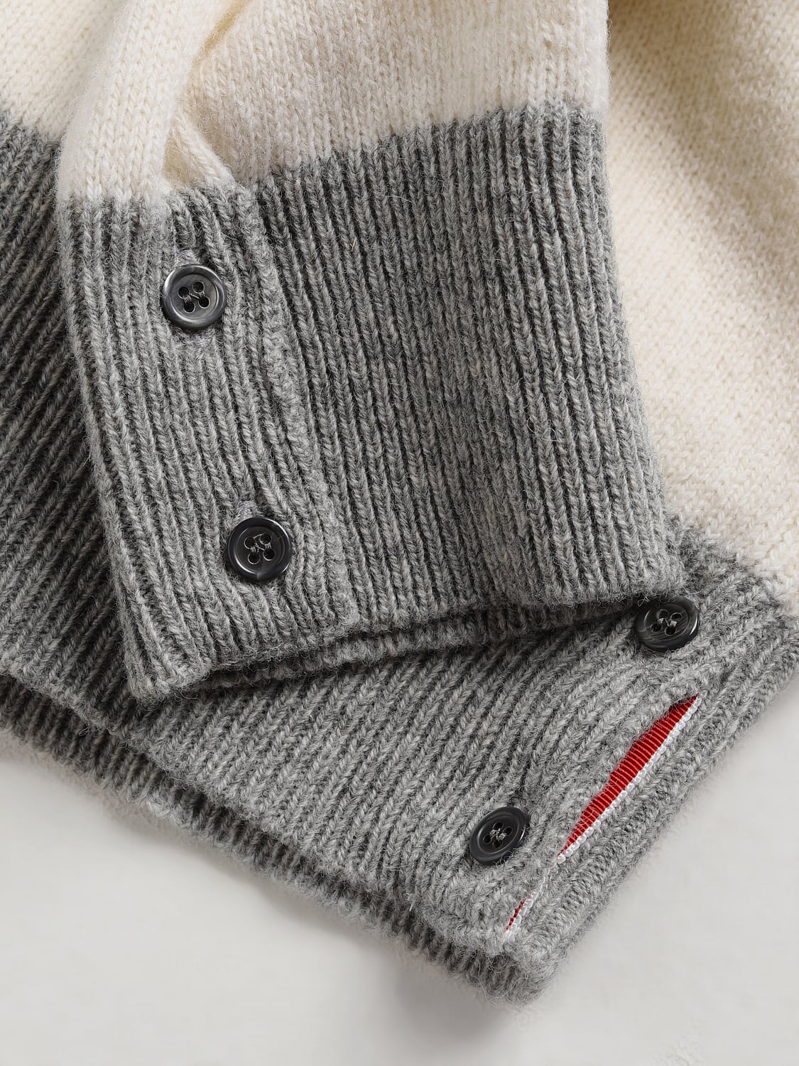 THOM BROWNE セーター: セーター メンズ Thom Browne, ホワイト - Img 6