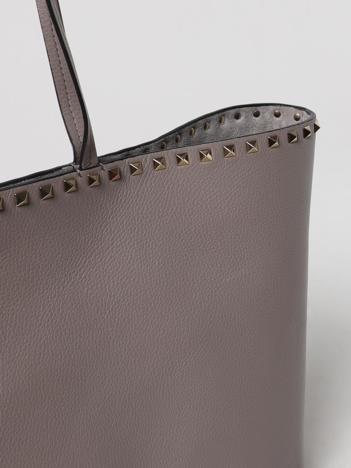 VALENTINO GARAVANI BORSA TOTE: Borsa Rockstud Valentino Garavani in pelle a grana, Tortora - Img 3