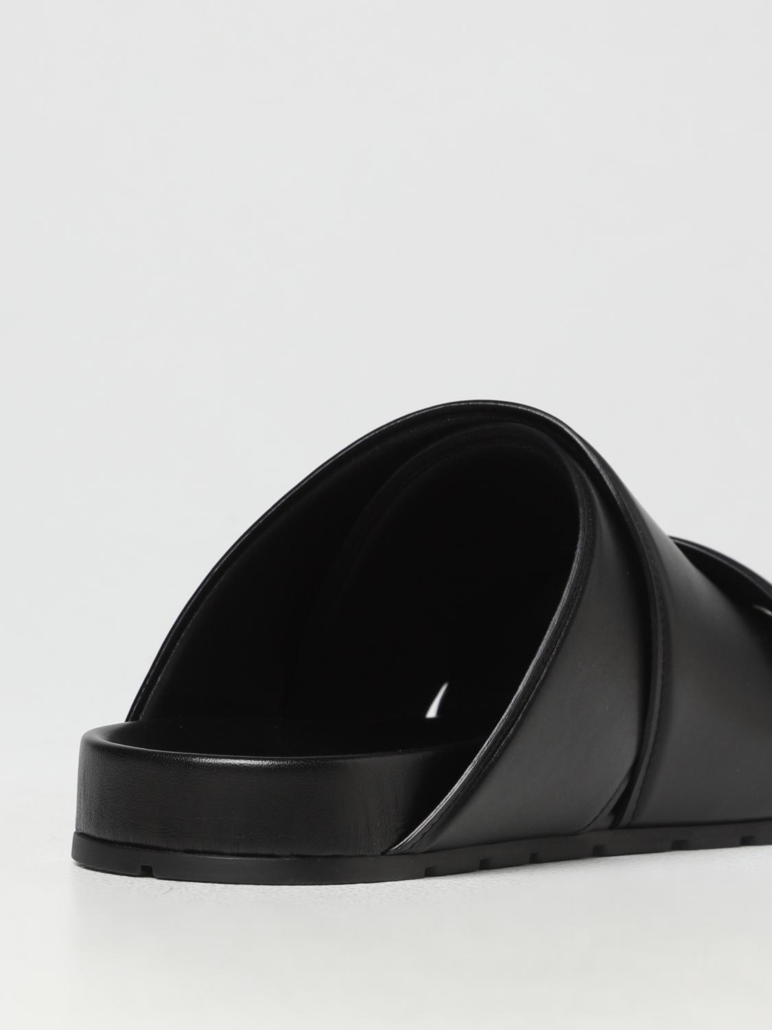 靴 BOTTEGA VENETA BRIDGE SANDAL Bottega Veneta Bridge sandals in leather - Black | 754187VBSL0