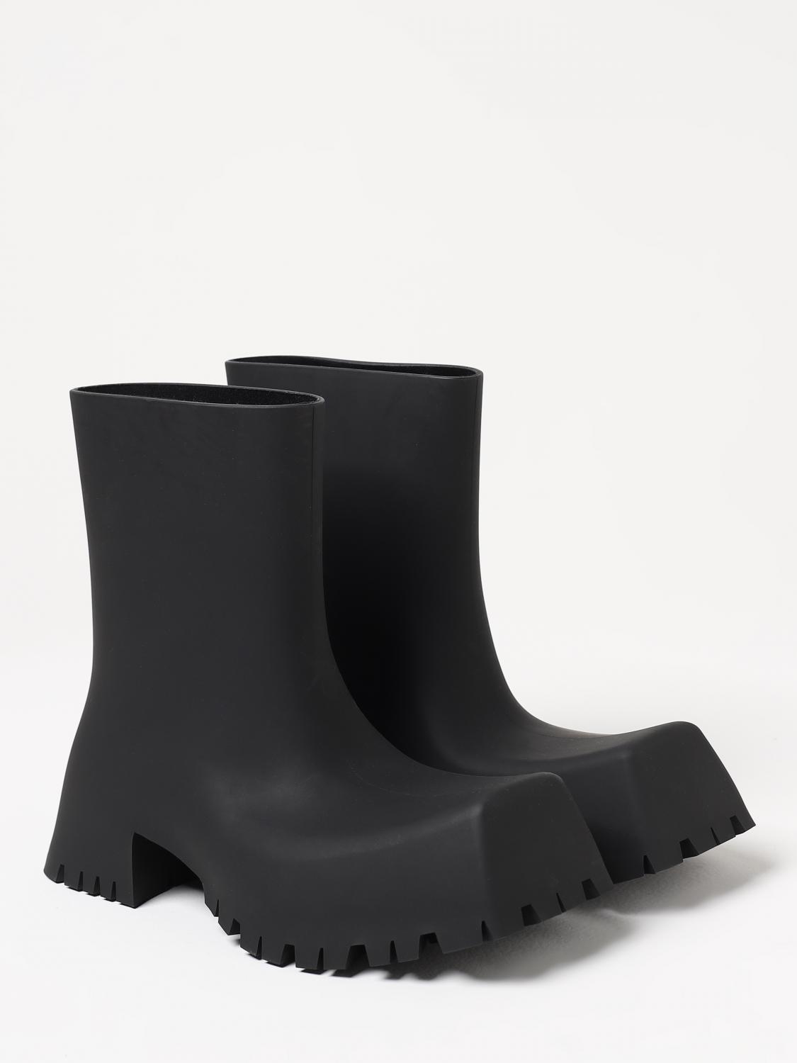 Balenciaga Trooper ankle boots in rubber - Black | 679326W0FO8