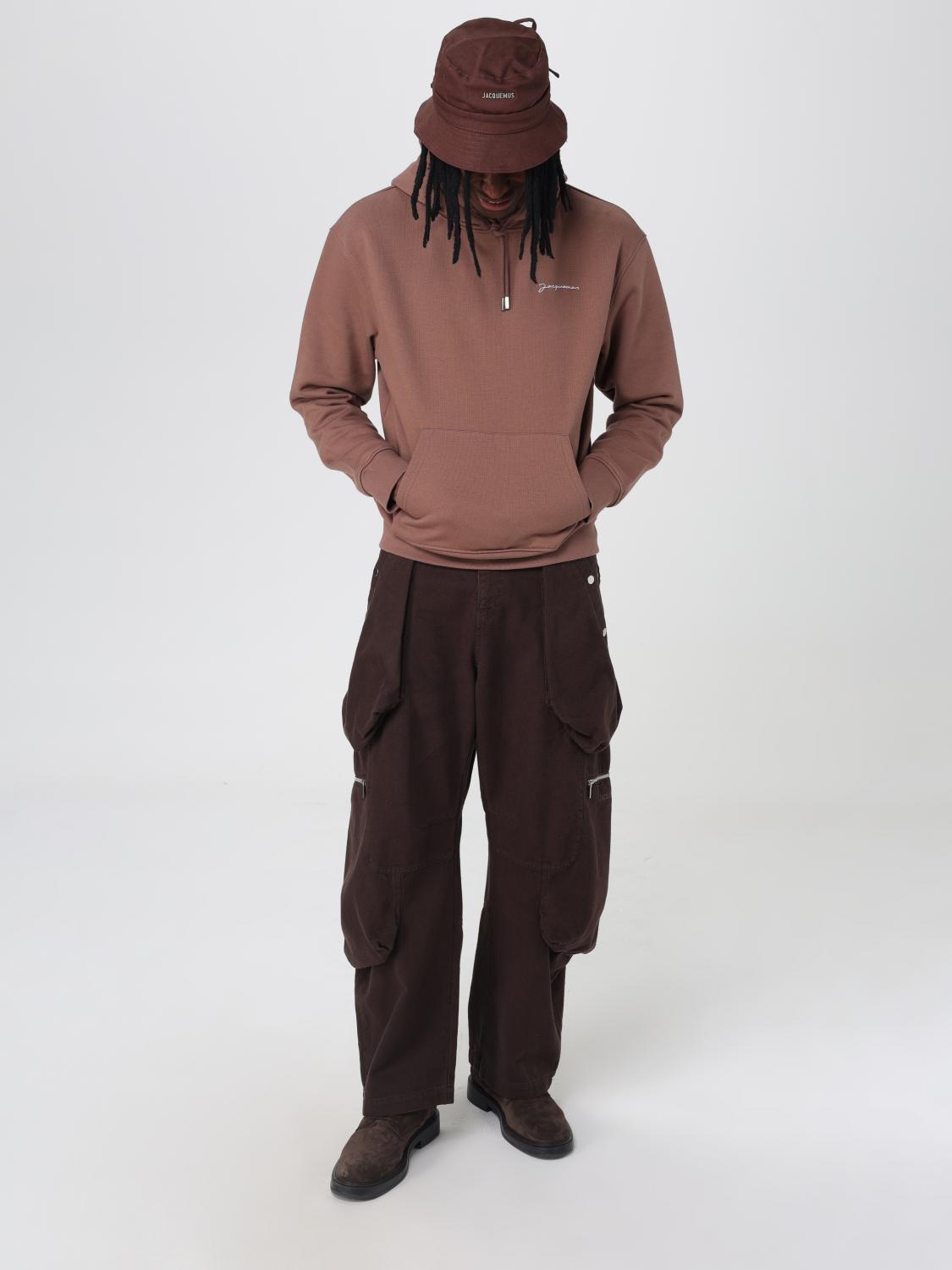 JACQUEMUS FELPA: Felpa Le Sweatshirt Jacquemus in jersey con cappuccio, Marrone - Img 2