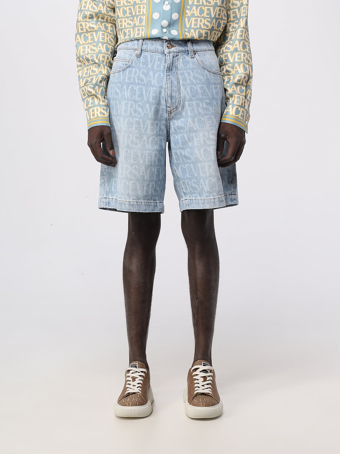 VERSACE SHORTS: Versace shorts in denim with all over logo, Denim - Img 1