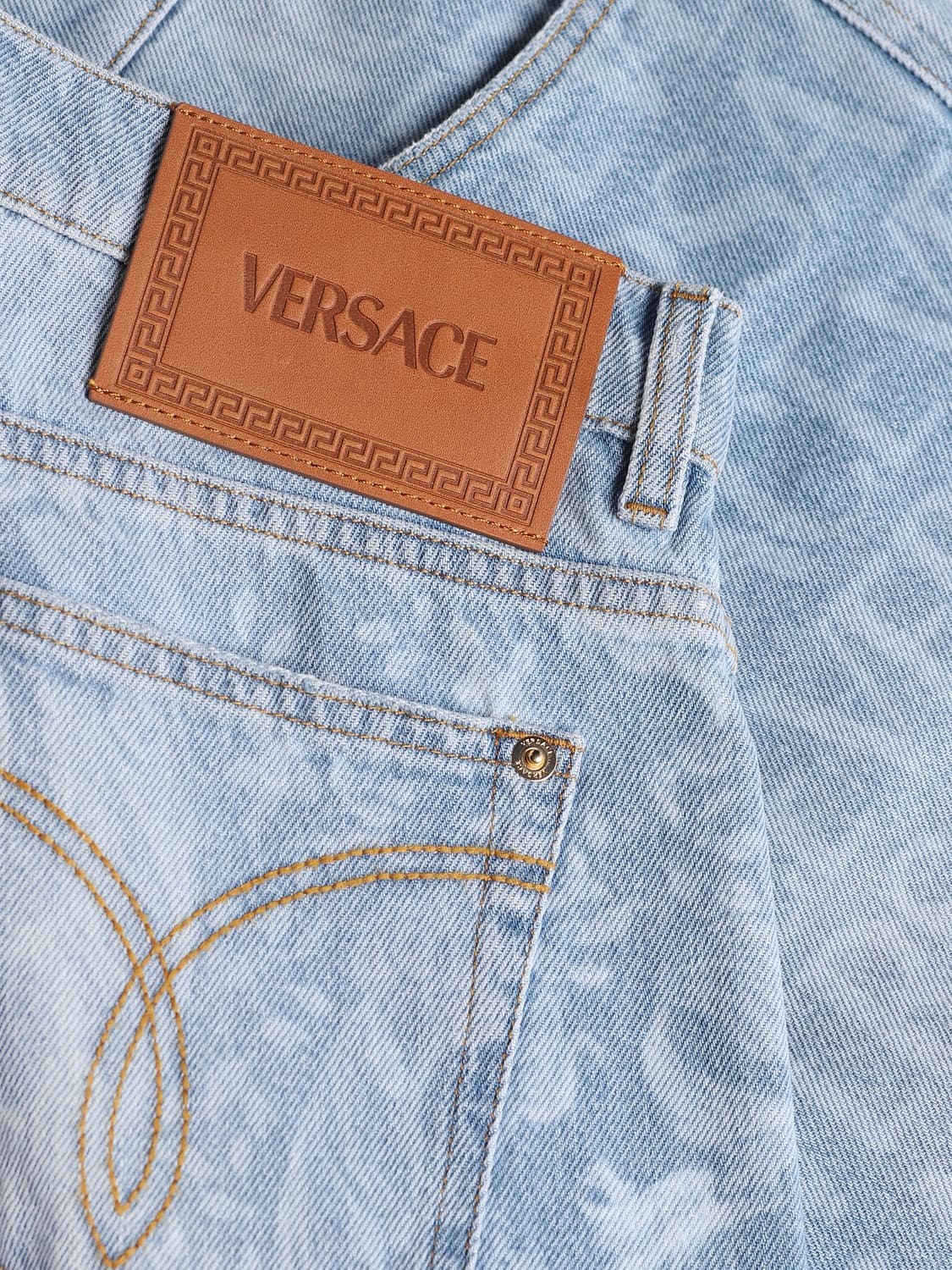 VERSACE SHORTS: Versace shorts in denim with all over logo, Denim - Img 6