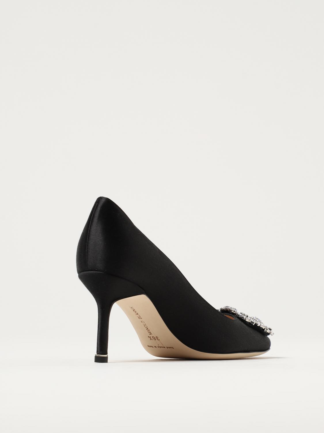 MANOLO BLAHNIK PUMPS: Manolo Blahnik Hangisi pumps in satin with broche, Black - Img 3