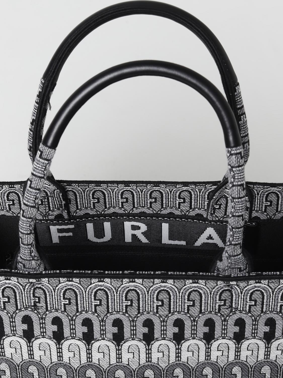 極美品✨ FURLA フルラ トートバッグ オールレザー A4 肩掛け ビジネス 極美品✨FURLA フルラ トートバッグ 肩掛け ビジネス A4可 大容量