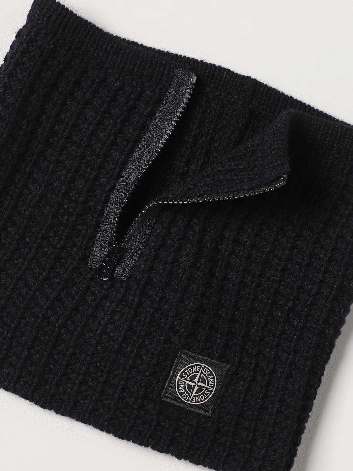 STONE ISLAND SCIARPA: Scaldacollo Stone Island in maglia di lana con logo, Nero - Img 3