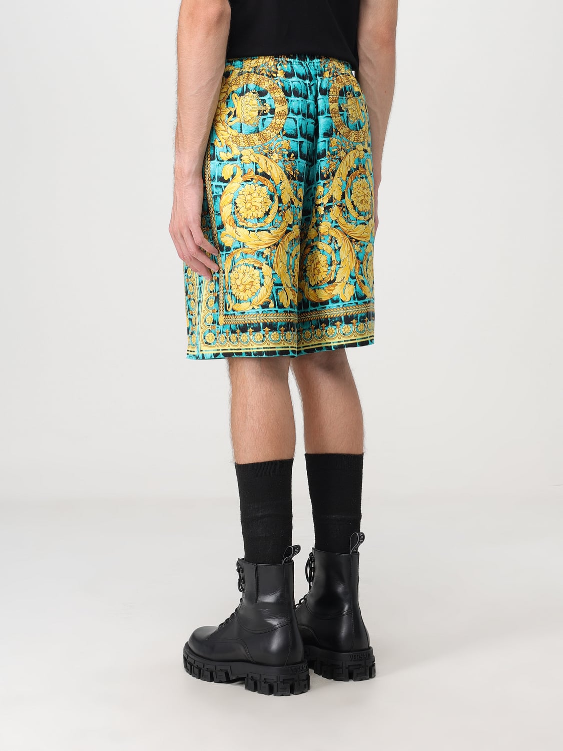 VERSACE SHORTS: Versace silk shorts with Baroccodile print, Green - Img 3