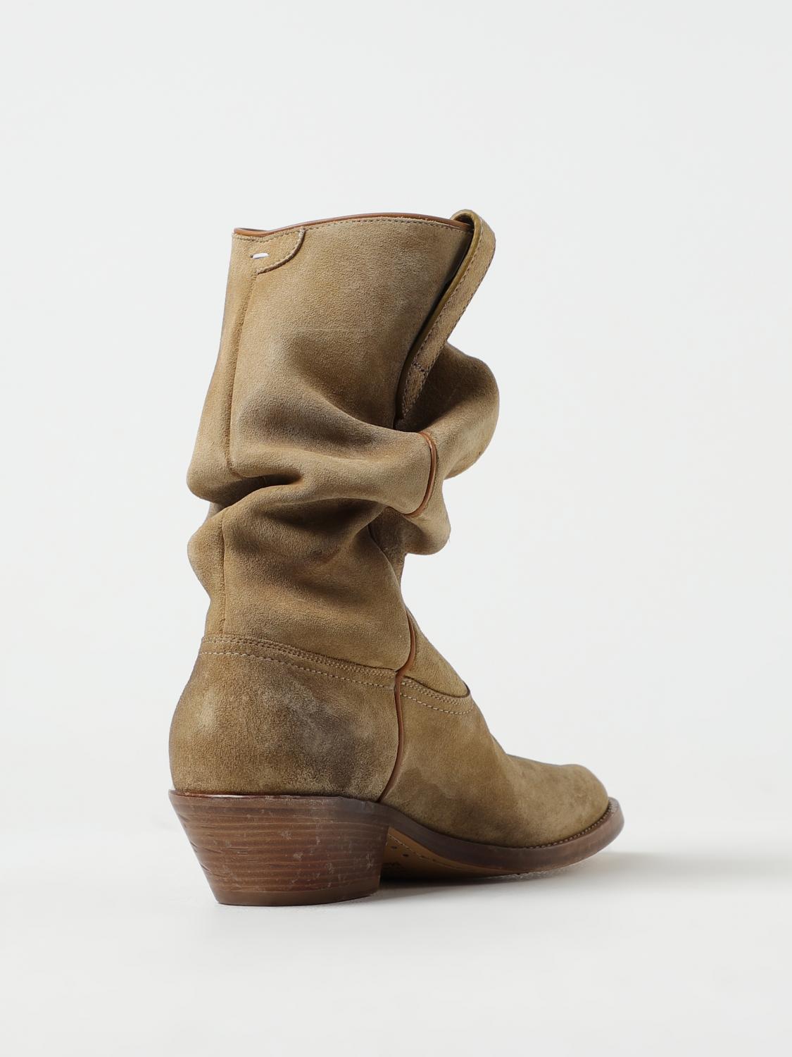 Maison Margiela Tabi boots in used suede - Beige | S97WW0060P4350