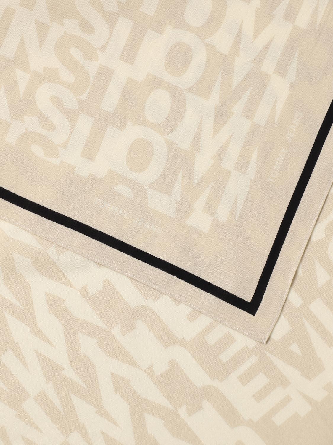 TOMMY JEANS SCIARPA: Foulard Tommy Jeans in cotone, Beige - Img 3