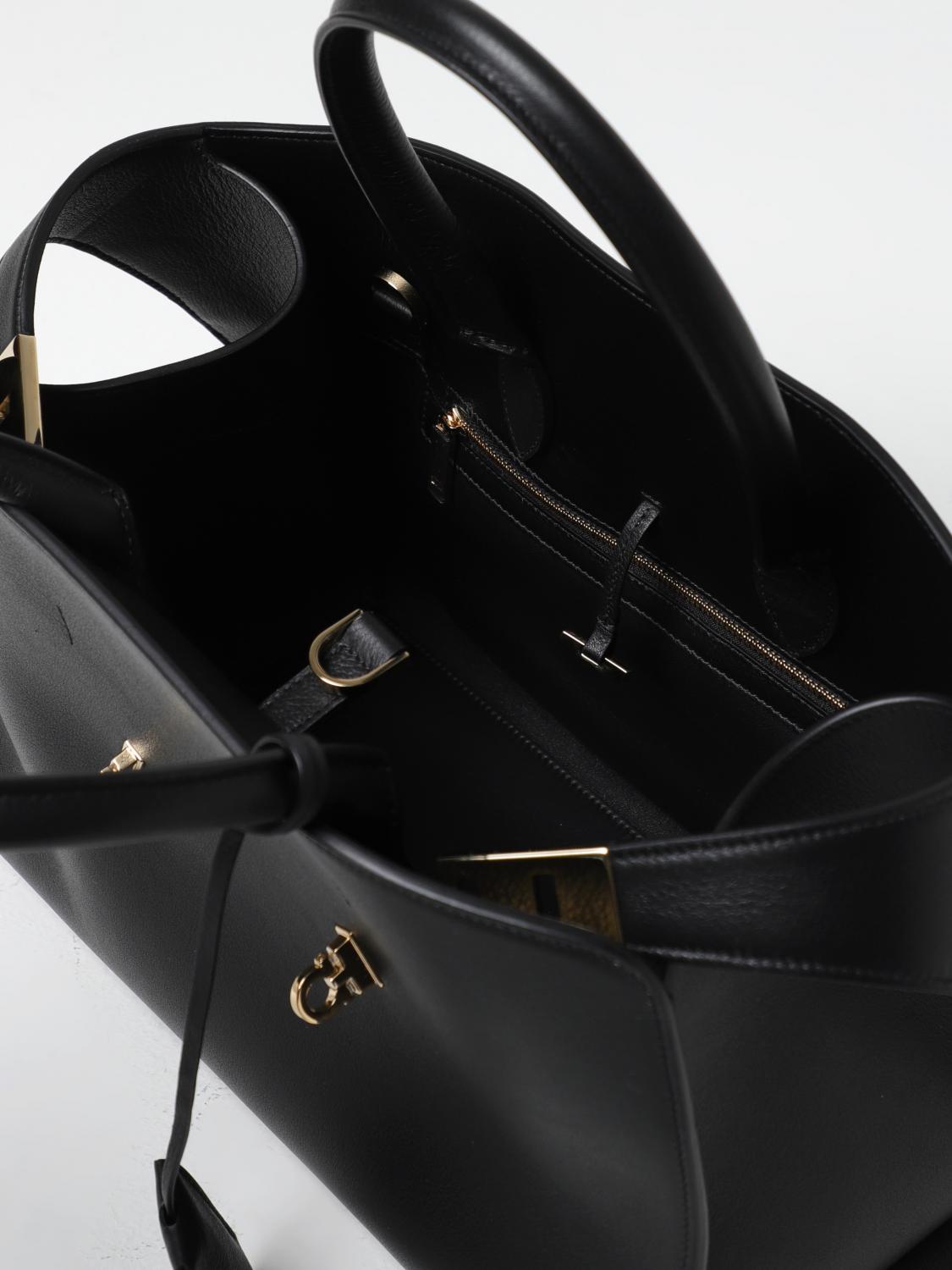 Ferragamo ショルダーバッグ レディース - ブラック | 766758 | GIGLIO.COM