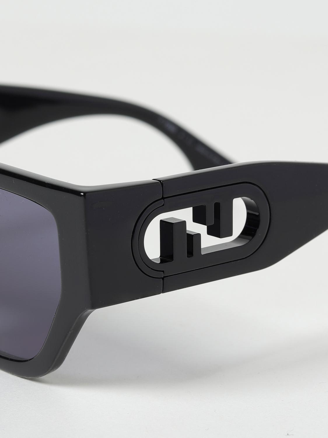Fendi サングラス メンズ - ブラック | FE40108U | GIGLIO.COM