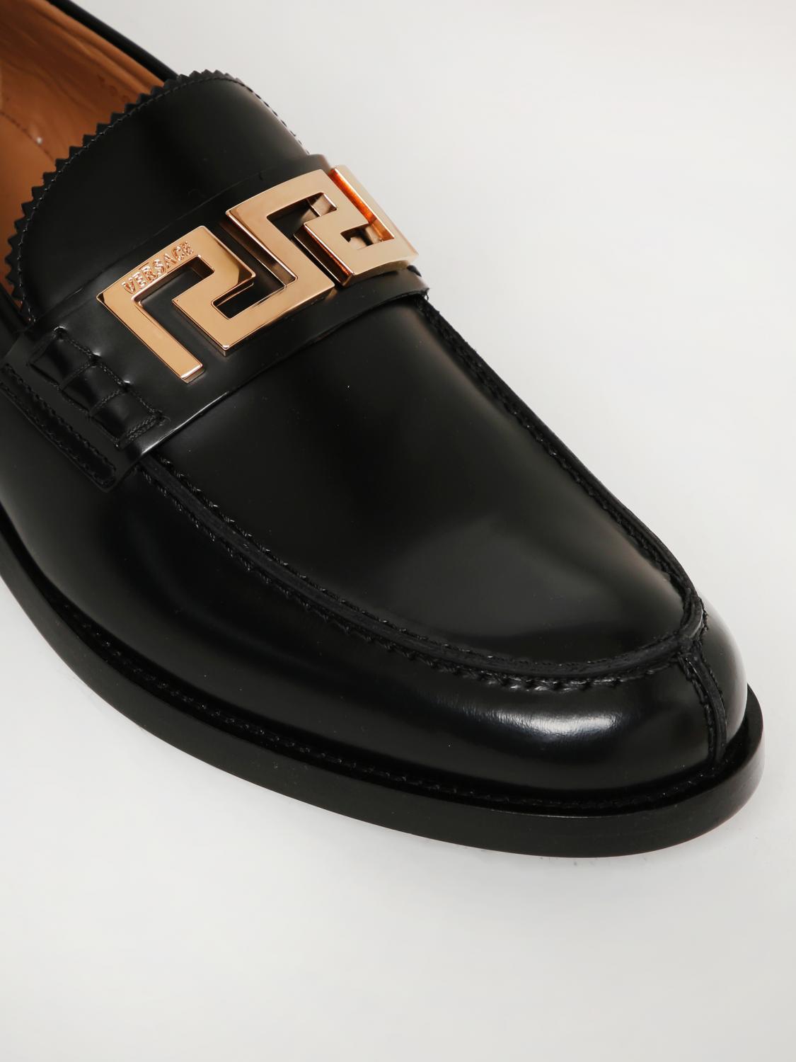 VERSACE MOCASSINI: Mocassino Greca Versace in pelle lucida con applicazione, Nero - Img 4