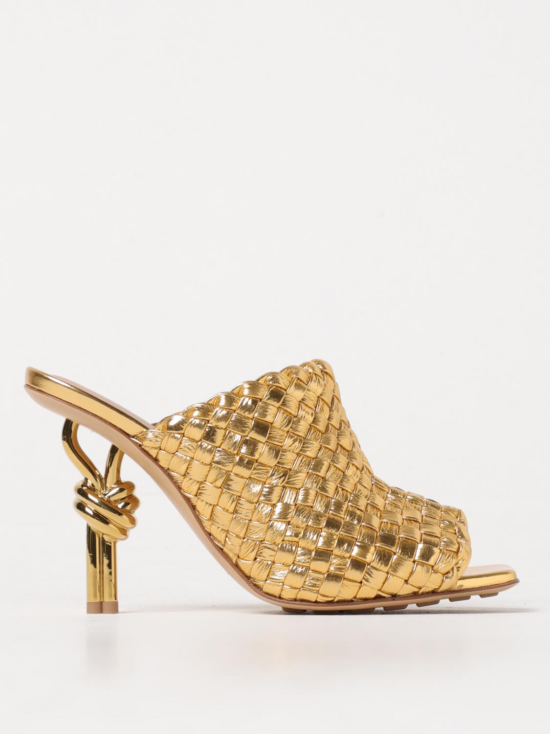 BOTTEGA VENETA: Knot Mules in woven leather Gold Bottega