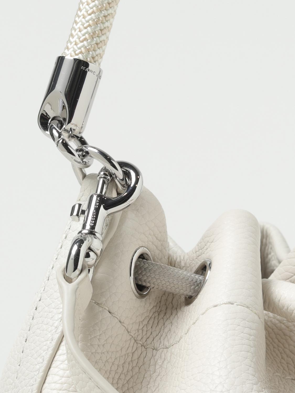 MARC JACOBS BORSA MINI: Borsa The Bucket Bag Marc Jacobs in pelle a grana, Bianco - Img 3