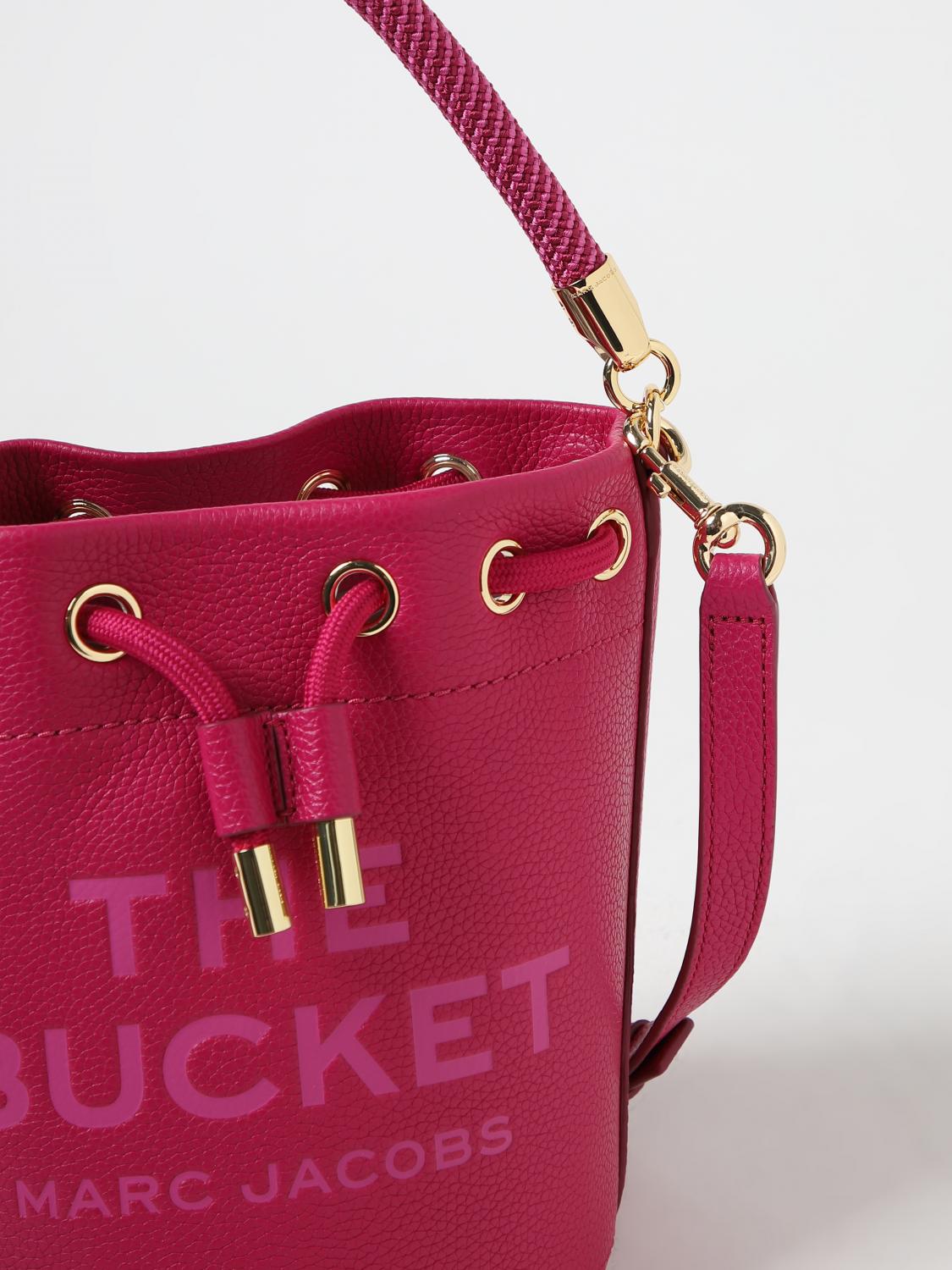 MARC JACOBS BORSA MINI: Borsa The Bucket Bag Marc Jacobs in pelle a grana, Fuxia - Img 3