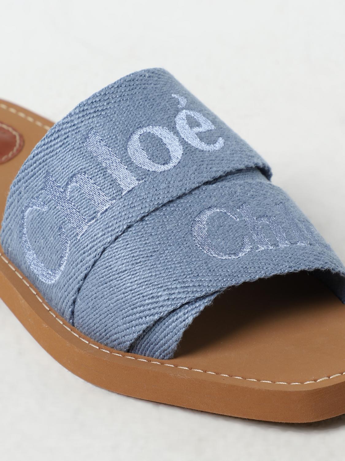 CHLOÉ SANDALEN MIT ABSATZ: Woody Chloé Sliders aus Canvas mit gesticktem Logo, Blau - Img 4